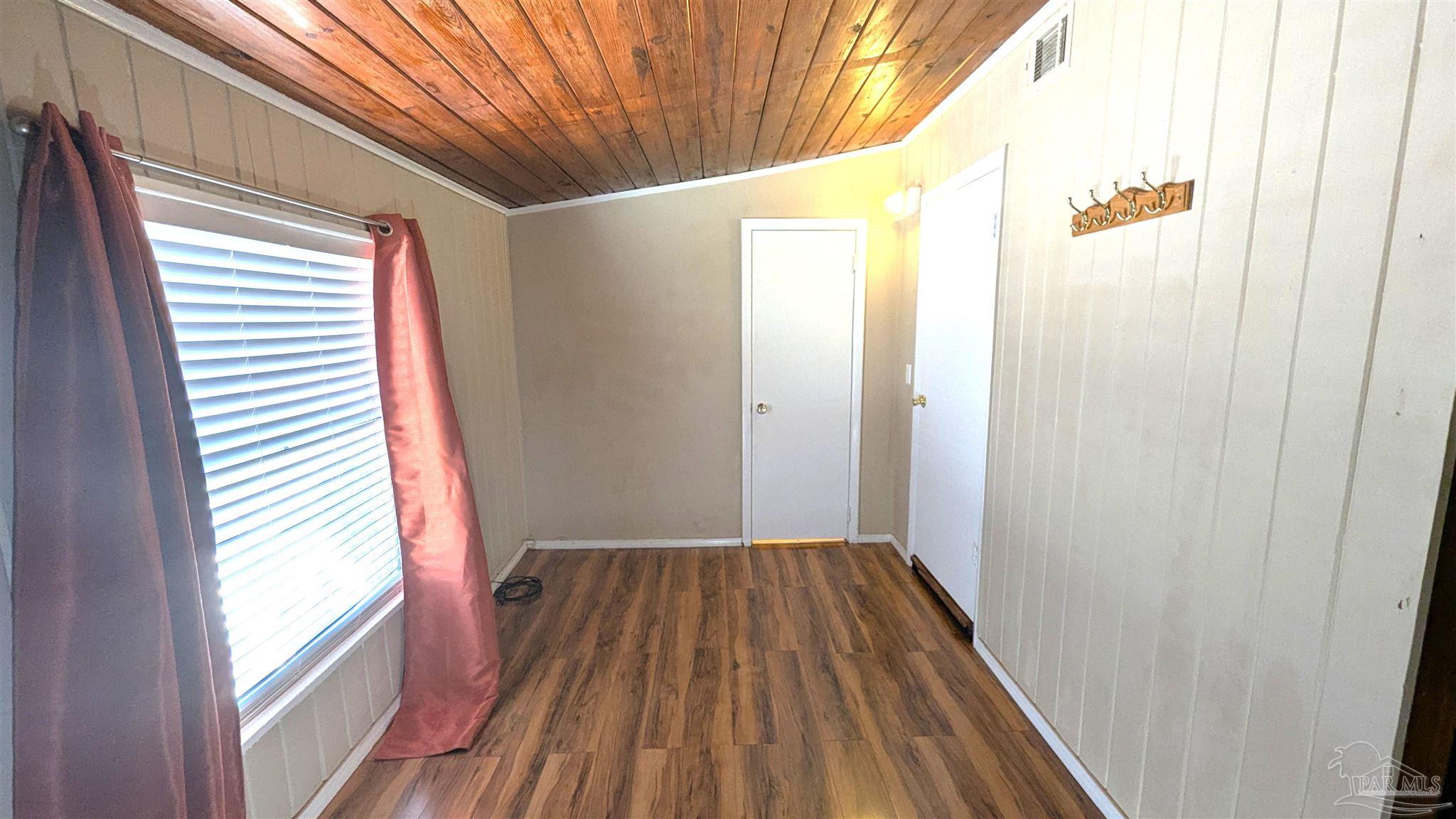 10 Kennington Drive Pensacola FL 32507