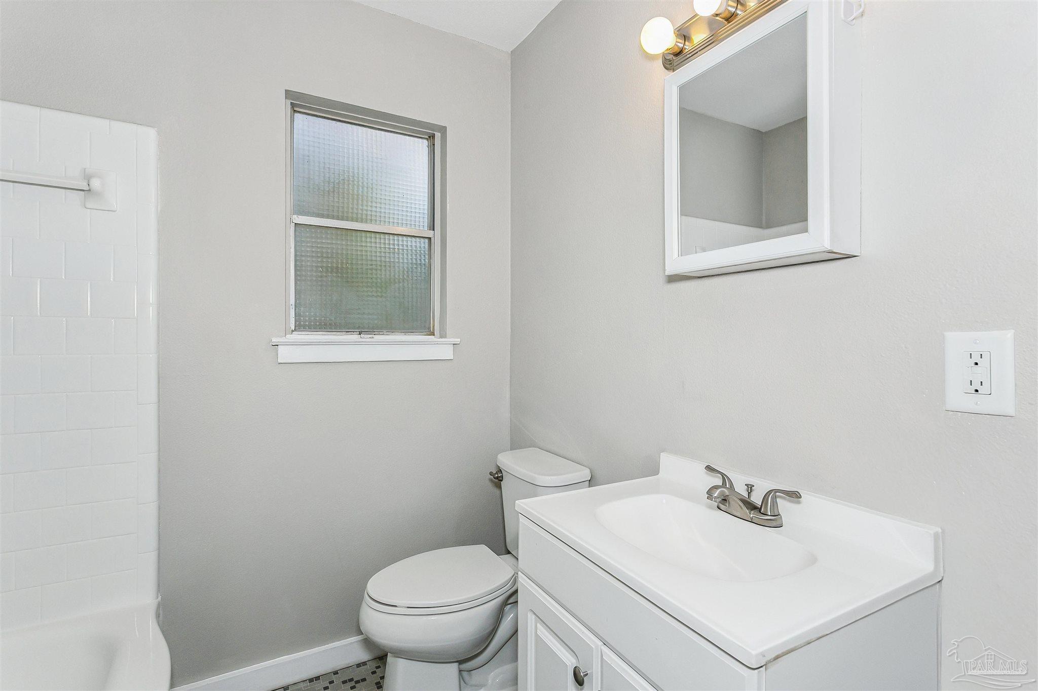 833 W Michigan Avenue Pensacola FL 32505