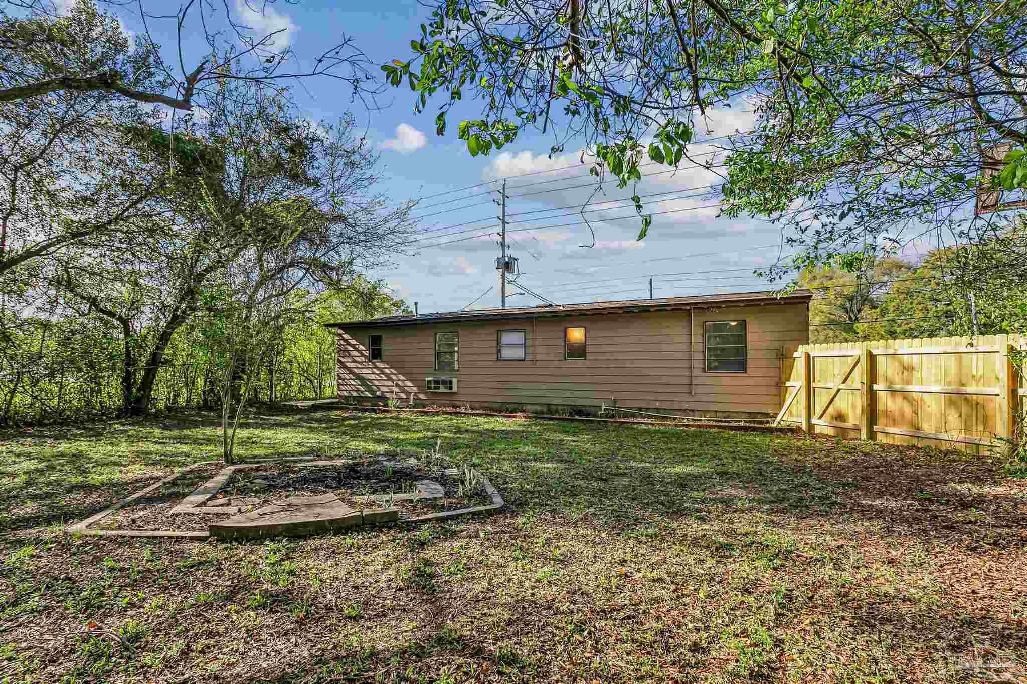 833 W Michigan Avenue Pensacola FL 32505