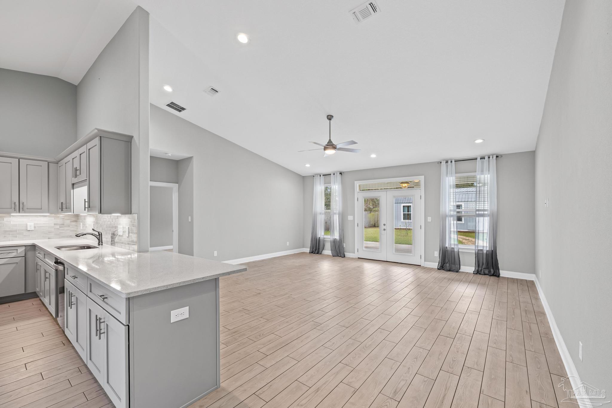 5292 Soundside Drive Gulf Breeze FL 32563
