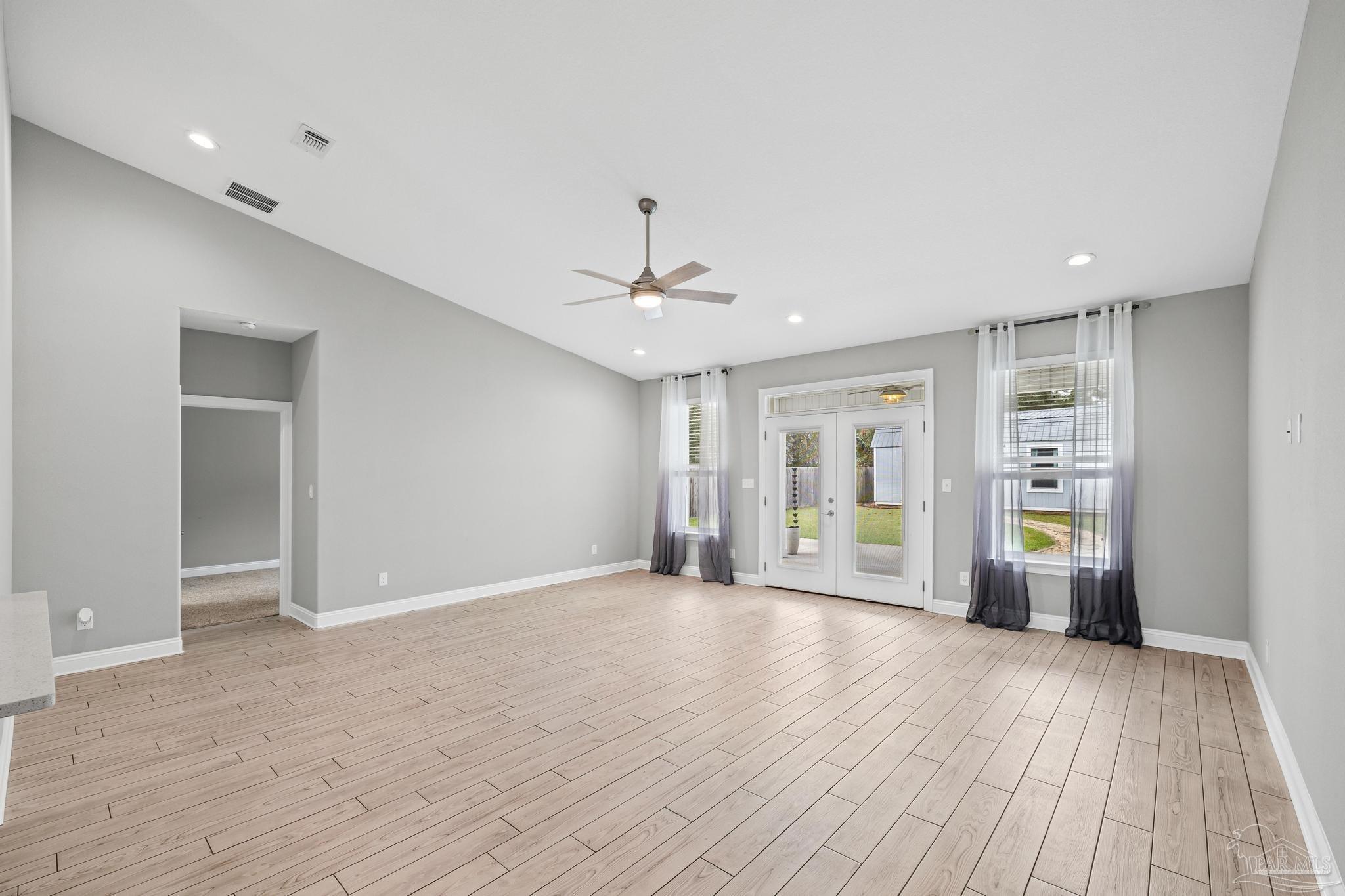 5292 Soundside Drive Gulf Breeze FL 32563