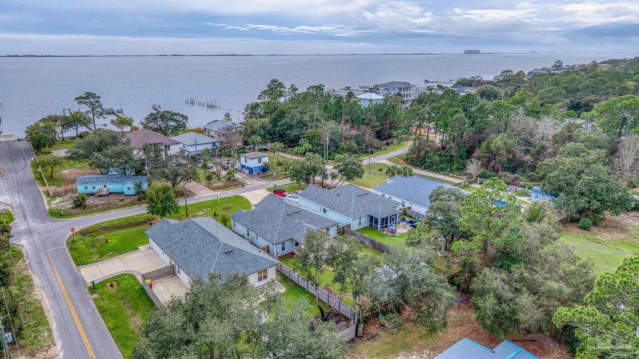 5292 Soundside Drive Gulf Breeze FL 32563