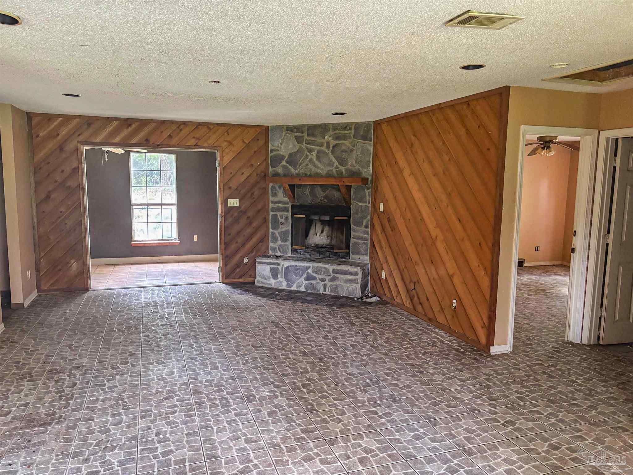 285 River Annex Road Cantonment FL 32533