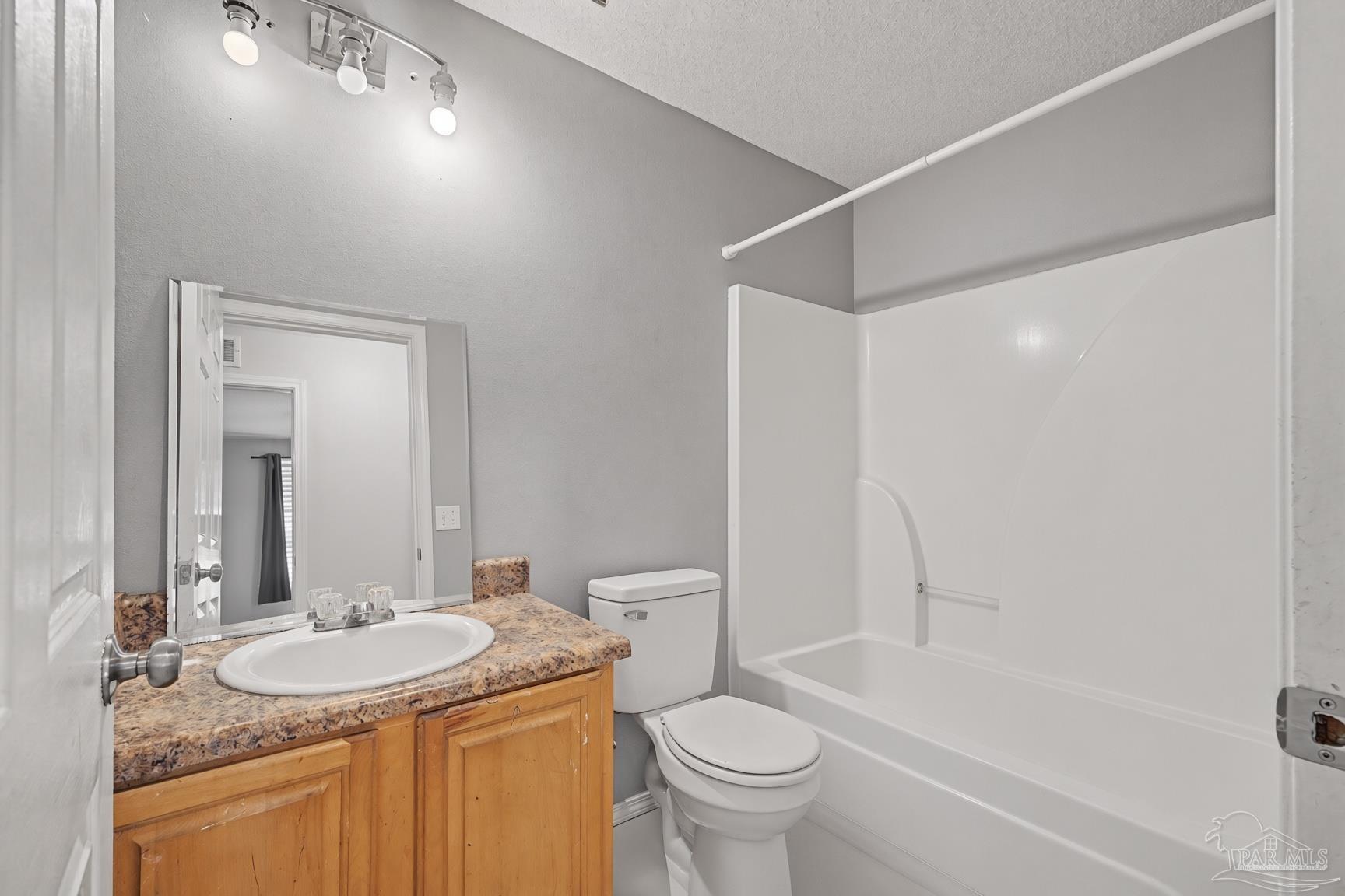 2124 Ledbetter Lane Pensacola FL 32507