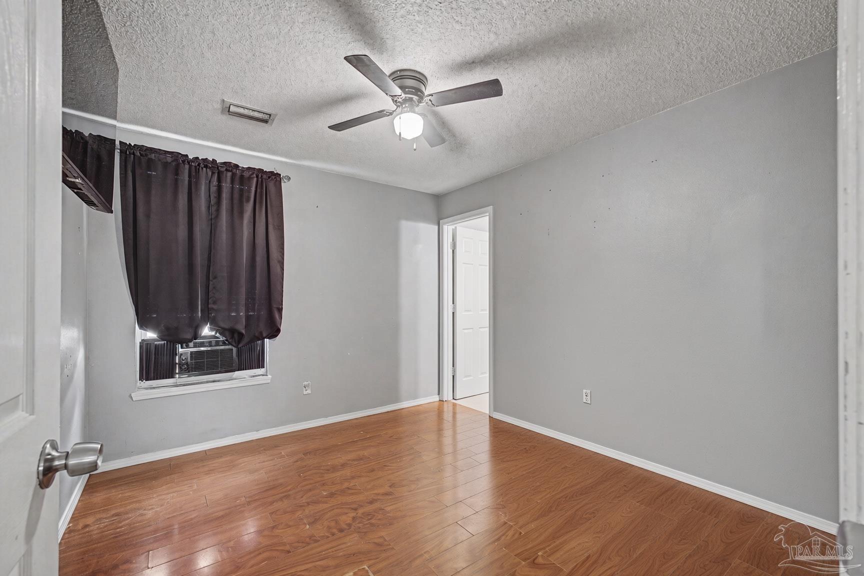 2124 Ledbetter Lane Pensacola FL 32507