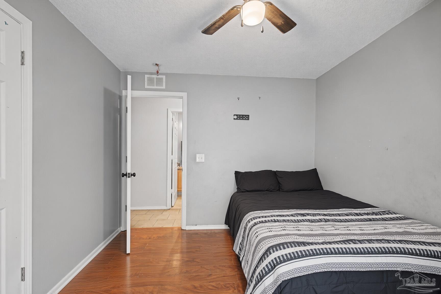 2124 Ledbetter Lane Pensacola FL 32507