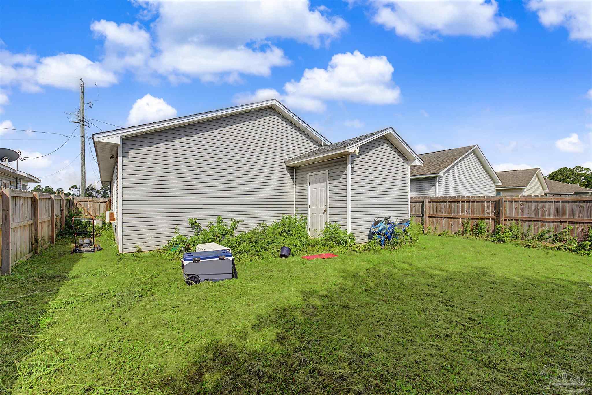 2124 Ledbetter Lane Pensacola FL 32507
