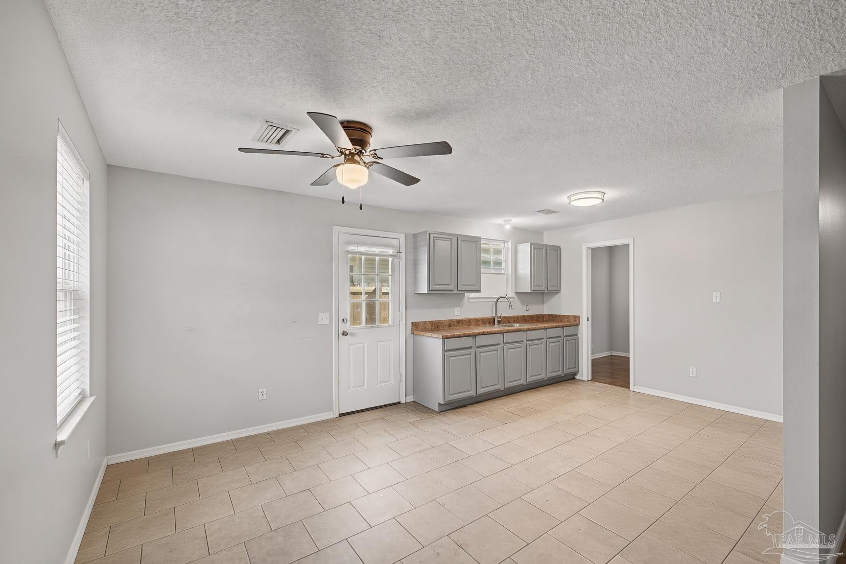 2124 Ledbetter Lane Pensacola FL 32507