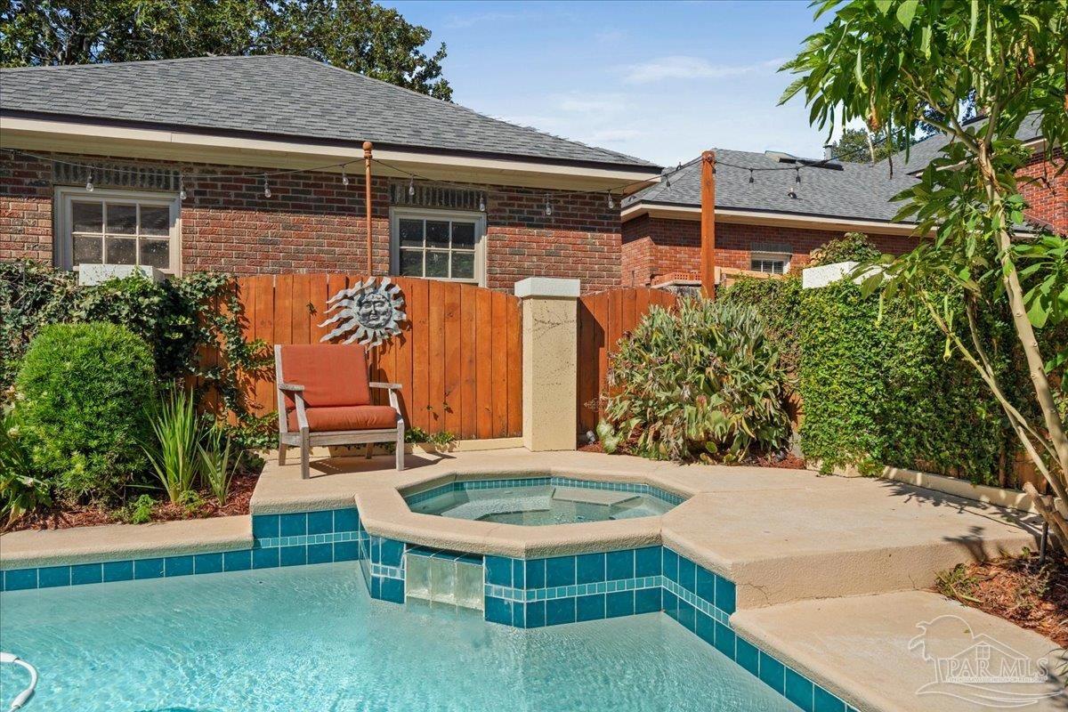 1637 N 20th Avenue Pensacola FL 32503