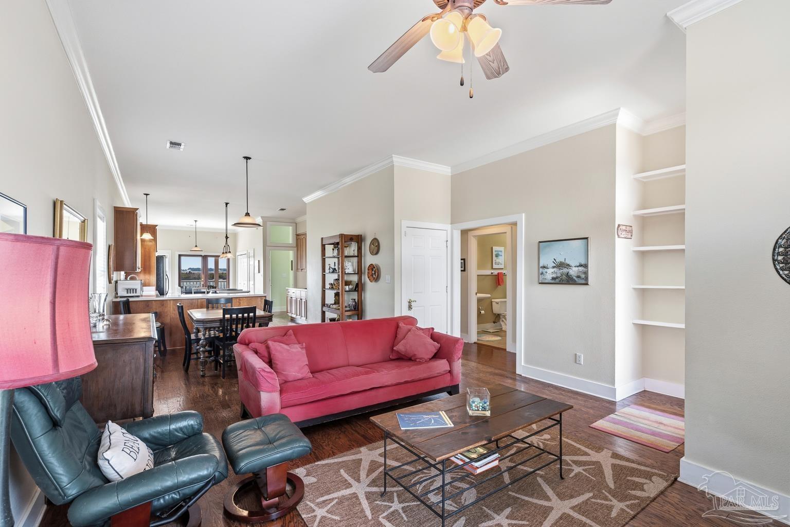 2568 Gulf Breeze Avenue Pensacola FL 32507