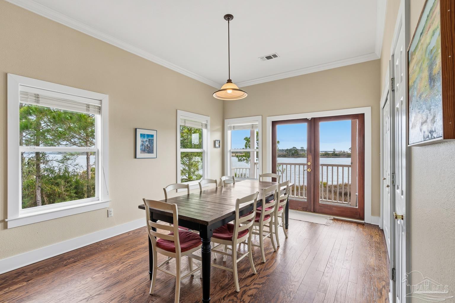 2568 Gulf Breeze Avenue Pensacola FL 32507