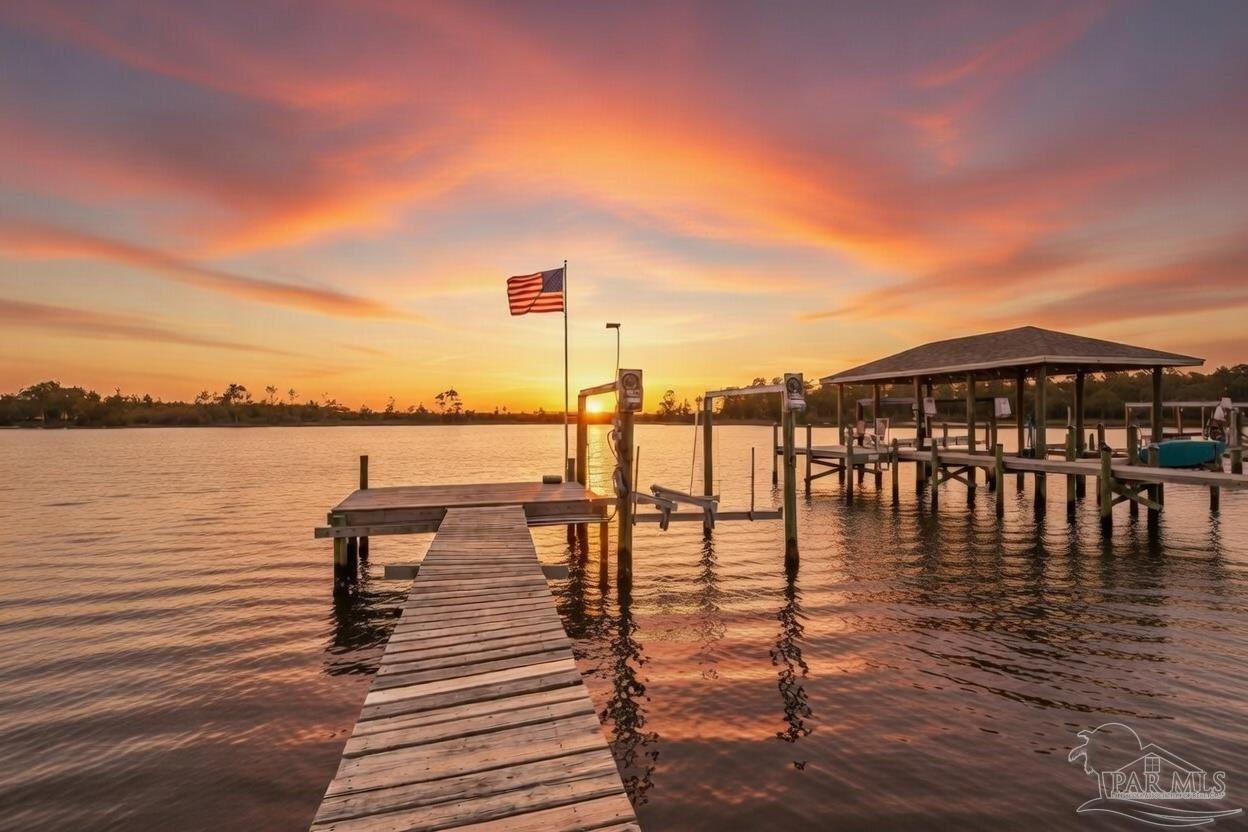 2568 Gulf Breeze Avenue Pensacola FL 32507