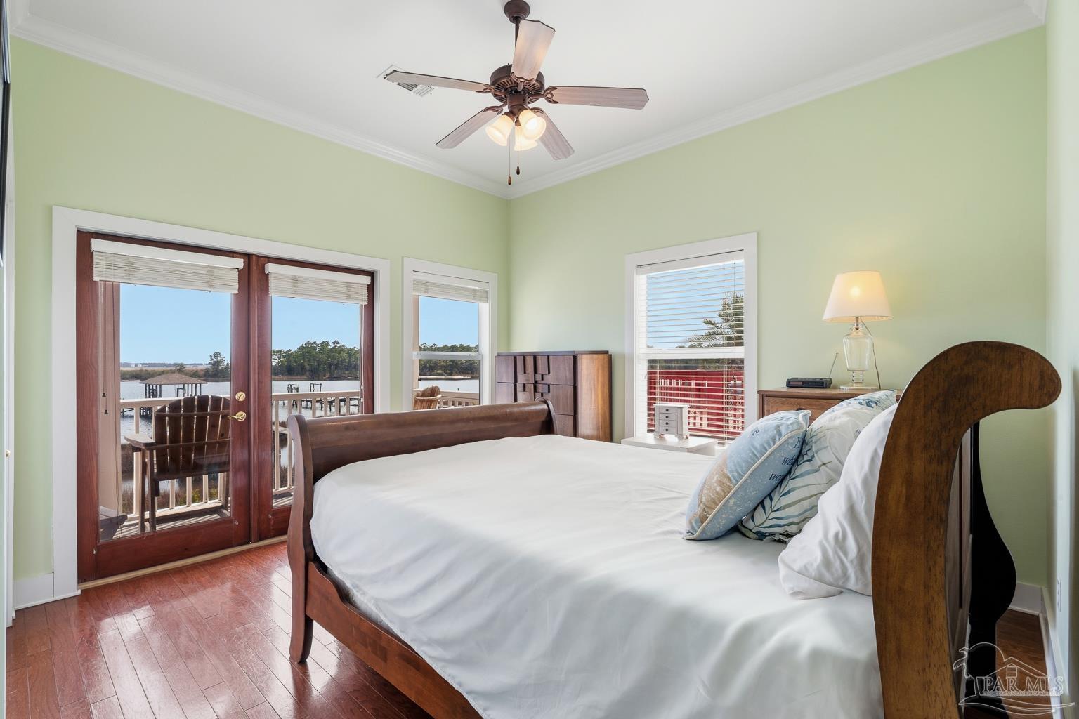 2568 Gulf Breeze Avenue Pensacola FL 32507