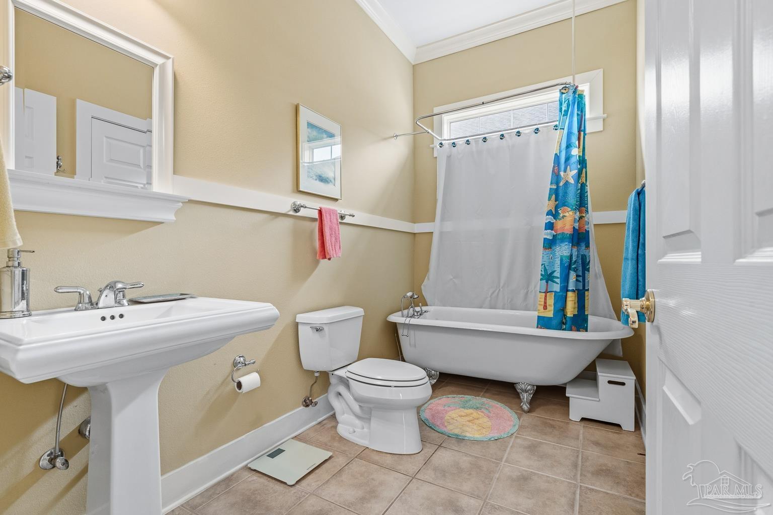 2568 Gulf Breeze Avenue Pensacola FL 32507