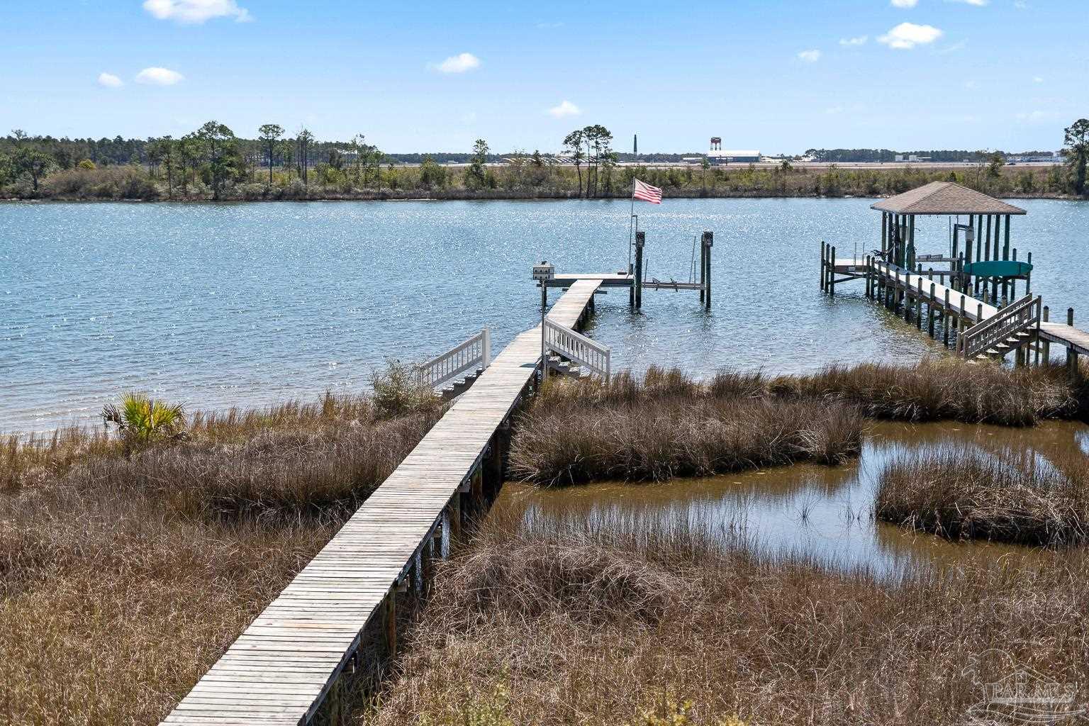2568 Gulf Breeze Avenue Pensacola FL 32507