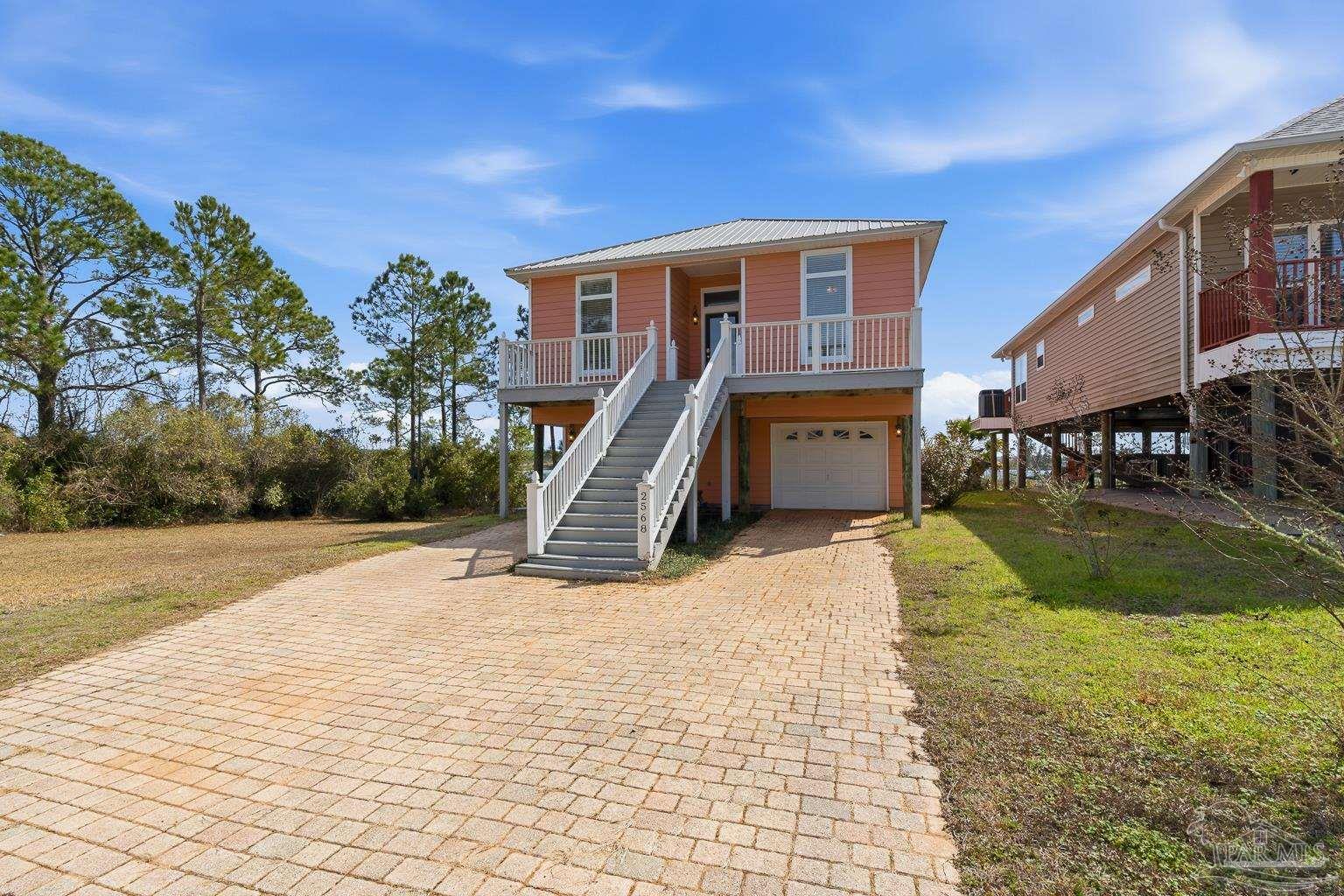 2568 Gulf Breeze Avenue Pensacola FL 32507