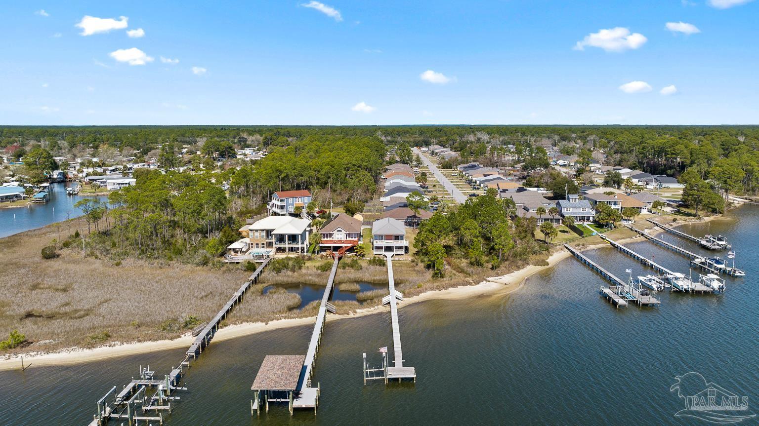 2568 Gulf Breeze Avenue Pensacola FL 32507