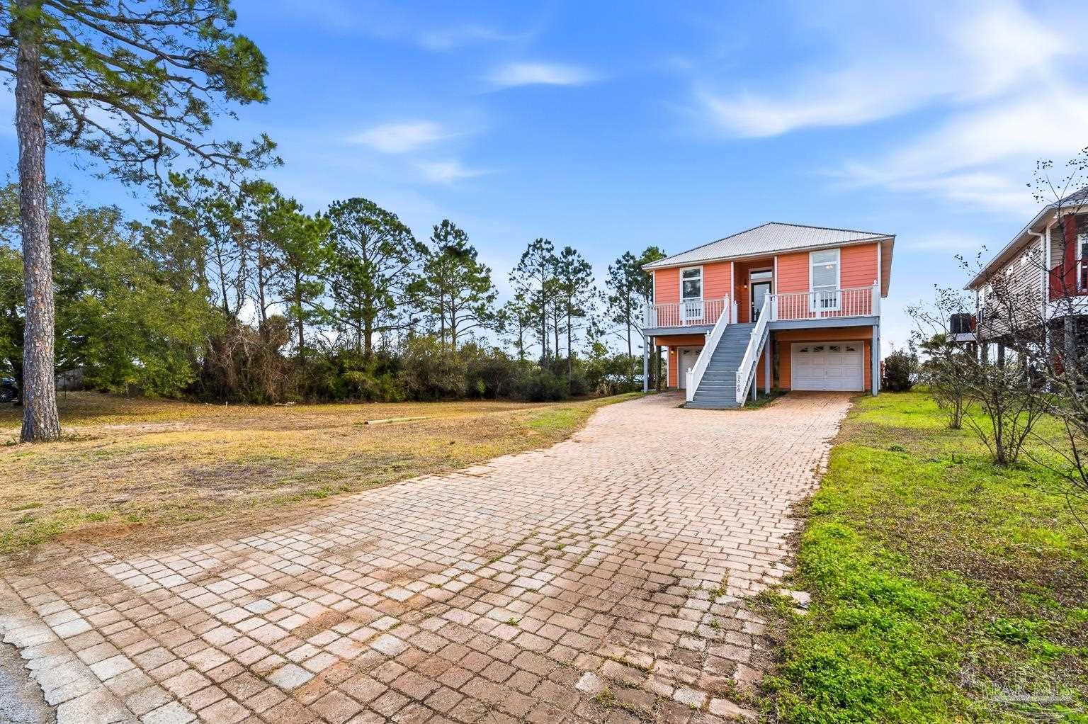 2568 Gulf Breeze Avenue Pensacola FL 32507
