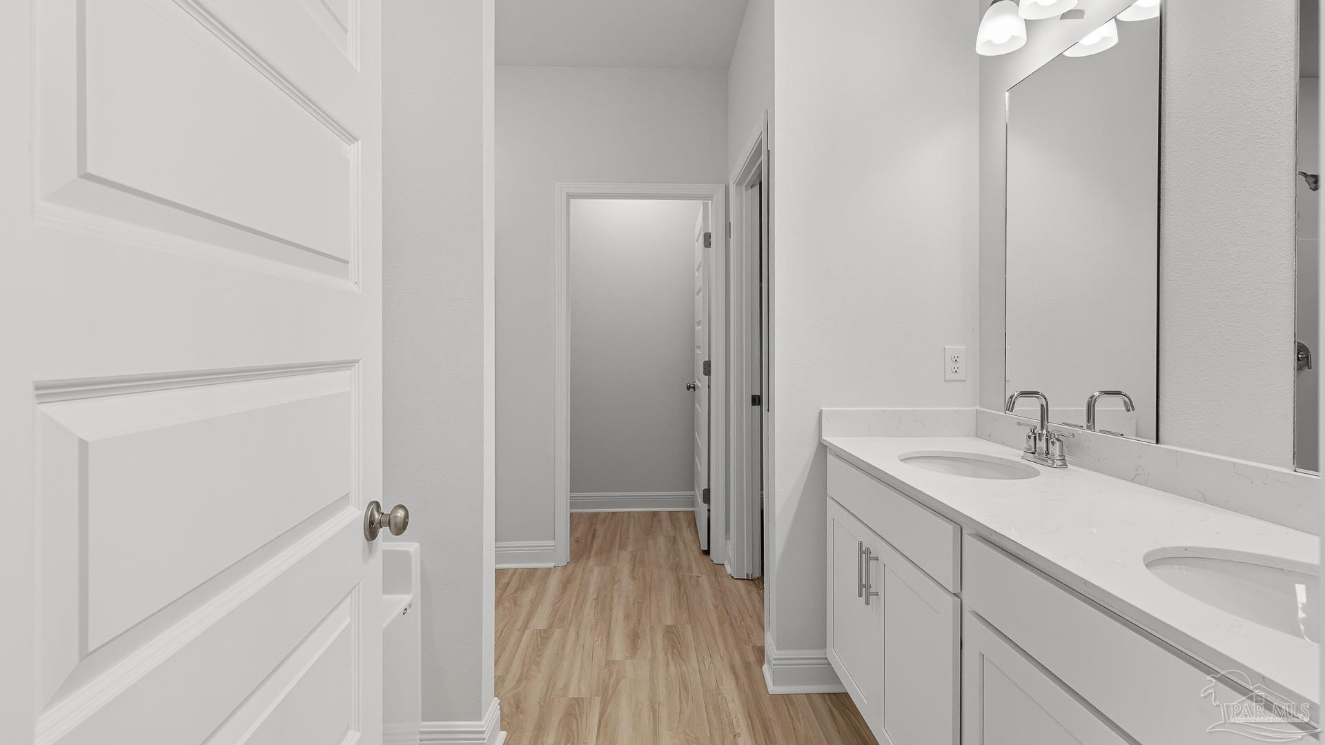 2042 Wiregrass Street Navarre FL 32566