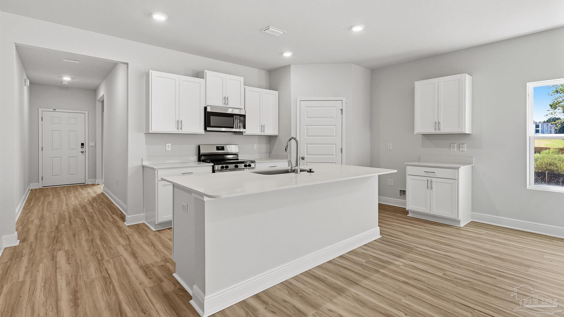 2042 Wiregrass Street Navarre FL 32566