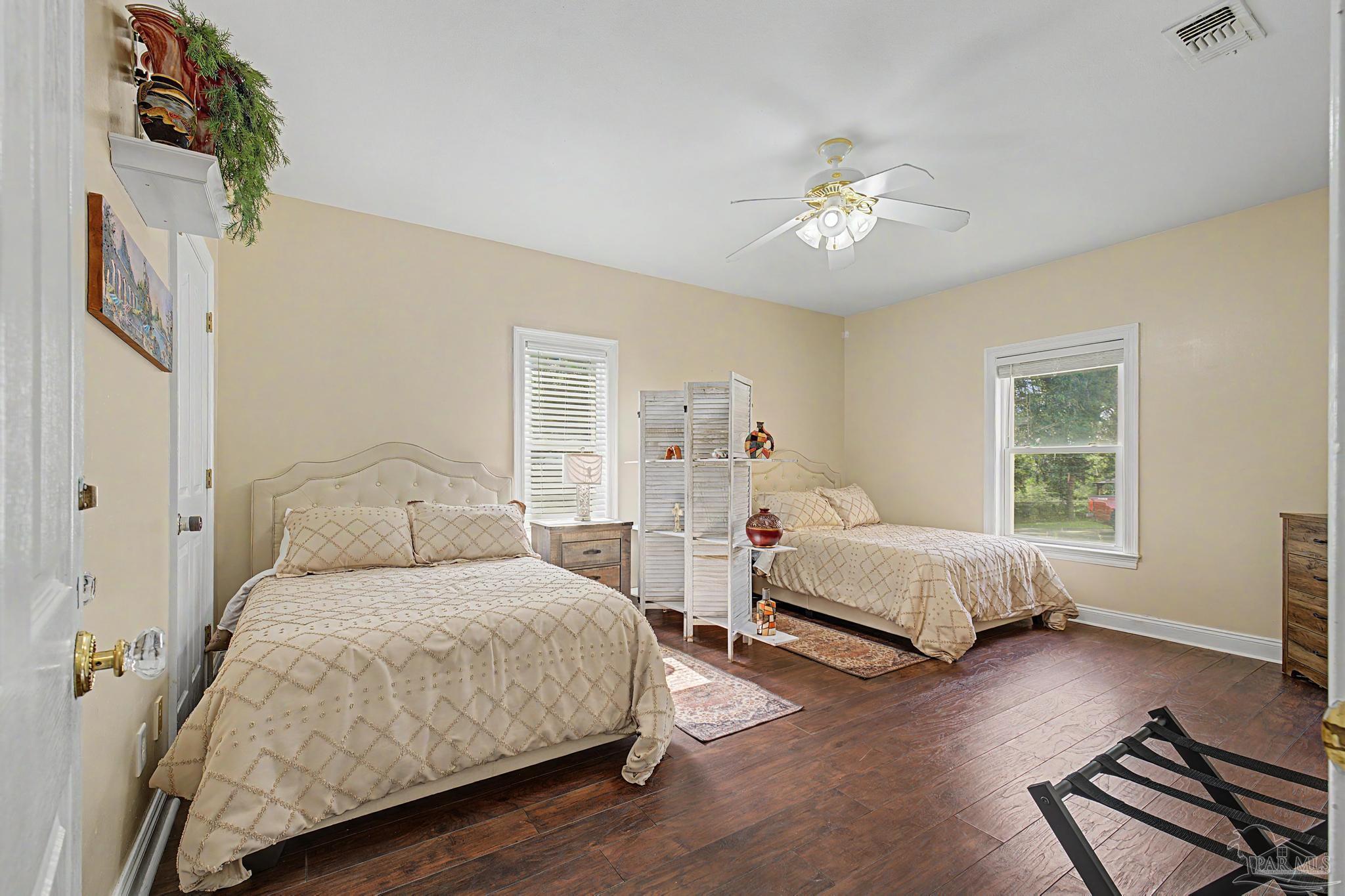9717 Mobile Highway Pensacola FL 32526