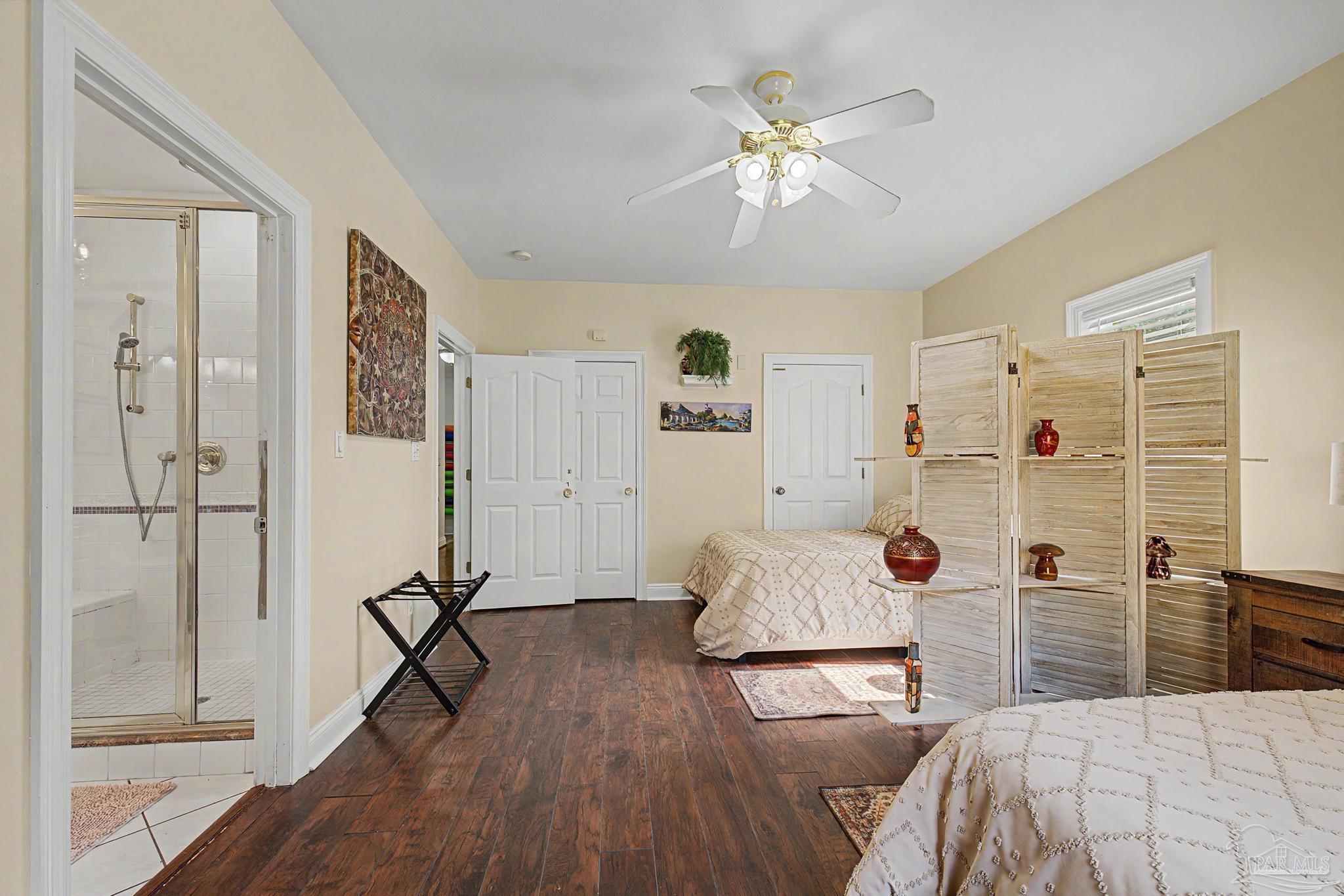 9717 Mobile Highway Pensacola FL 32526