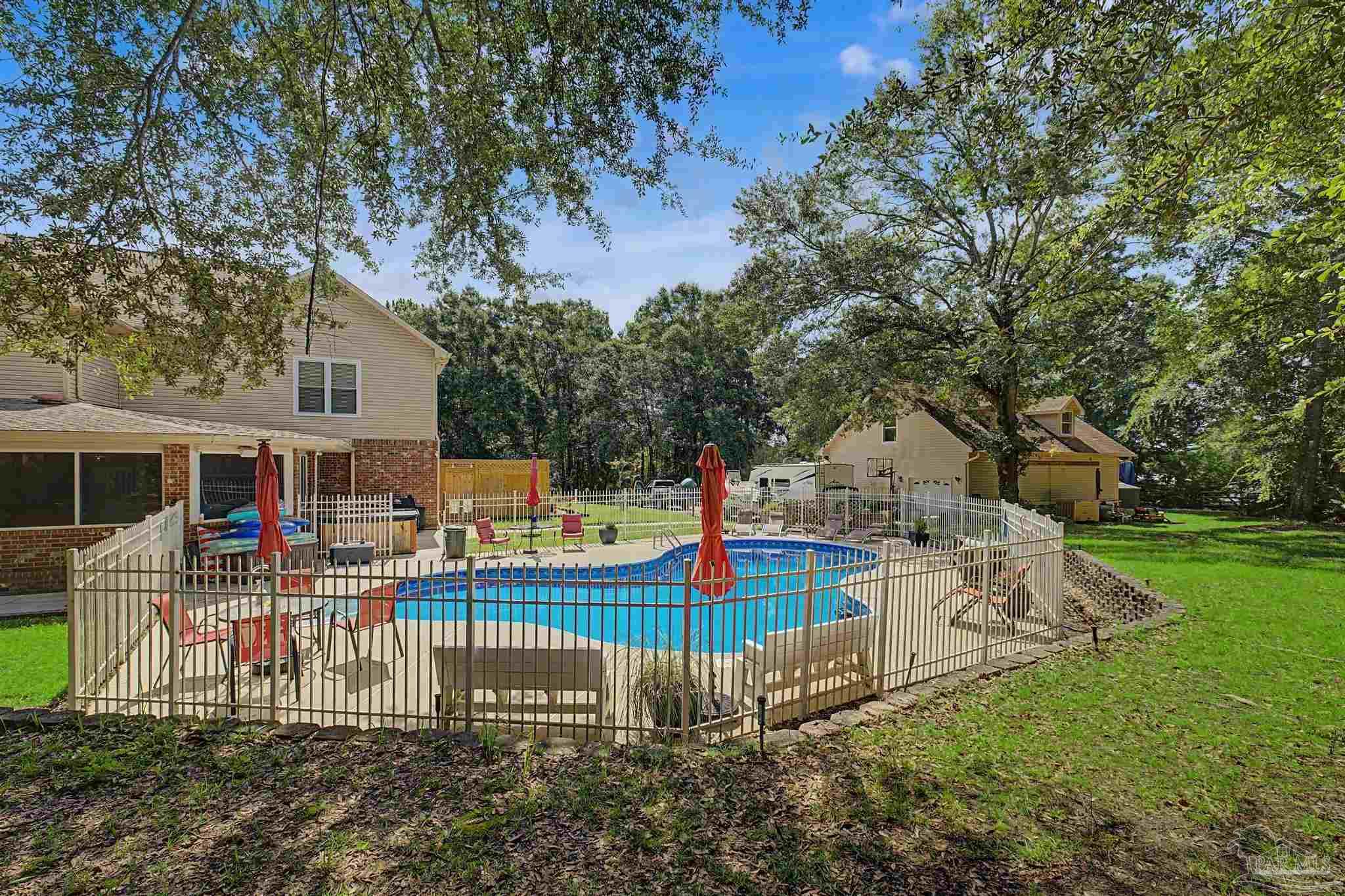9717 Mobile Highway Pensacola FL 32526