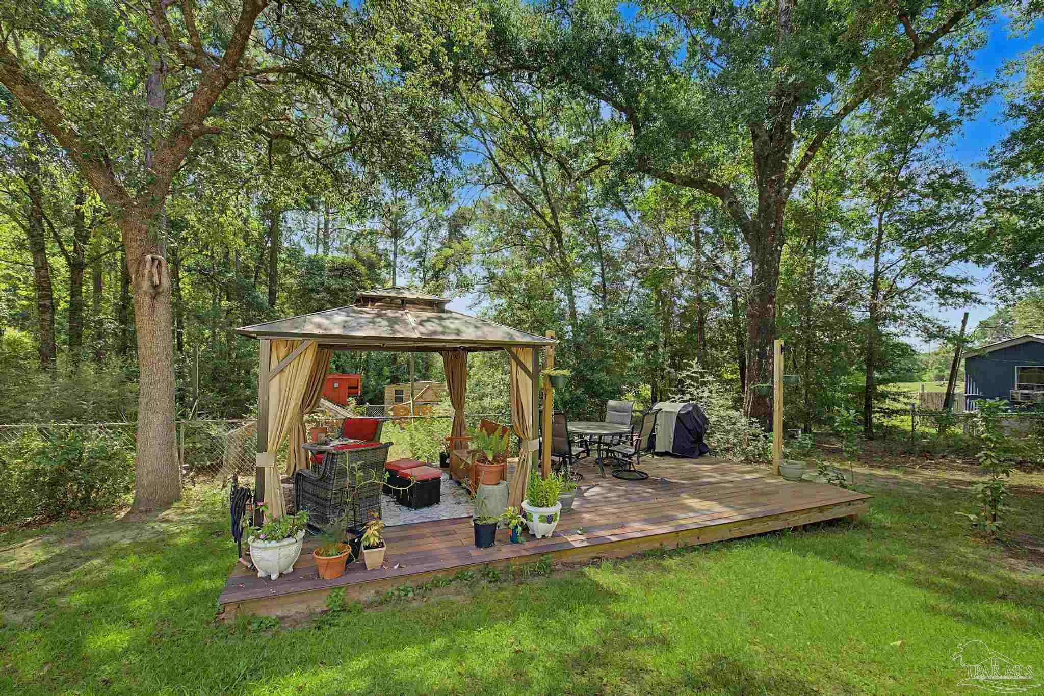 9717 Mobile Highway Pensacola FL 32526