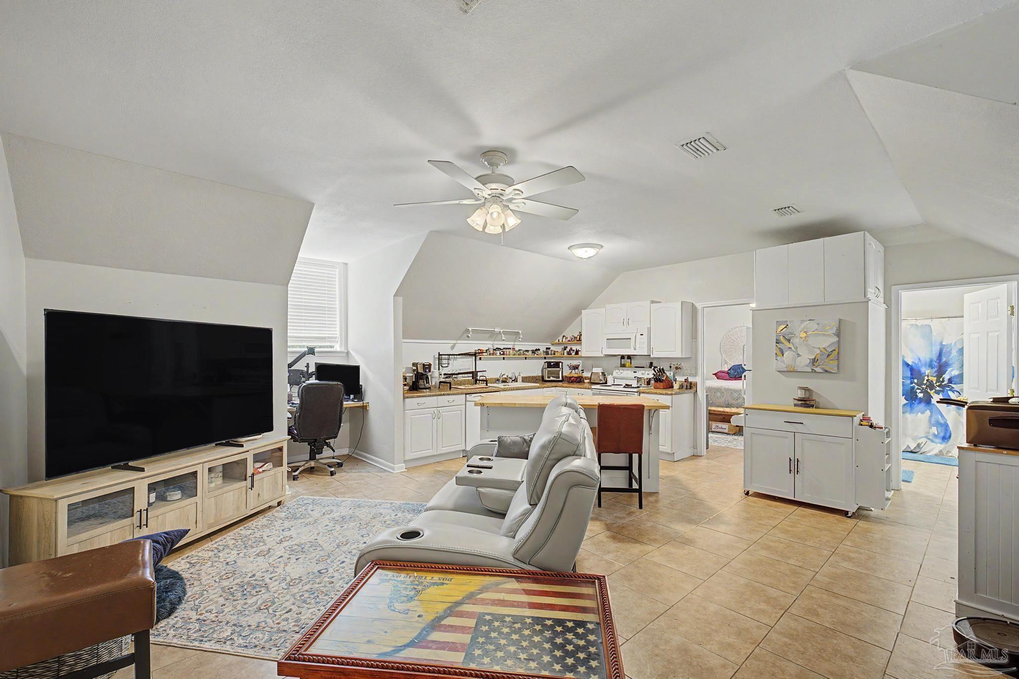 9717 Mobile Highway Pensacola FL 32526