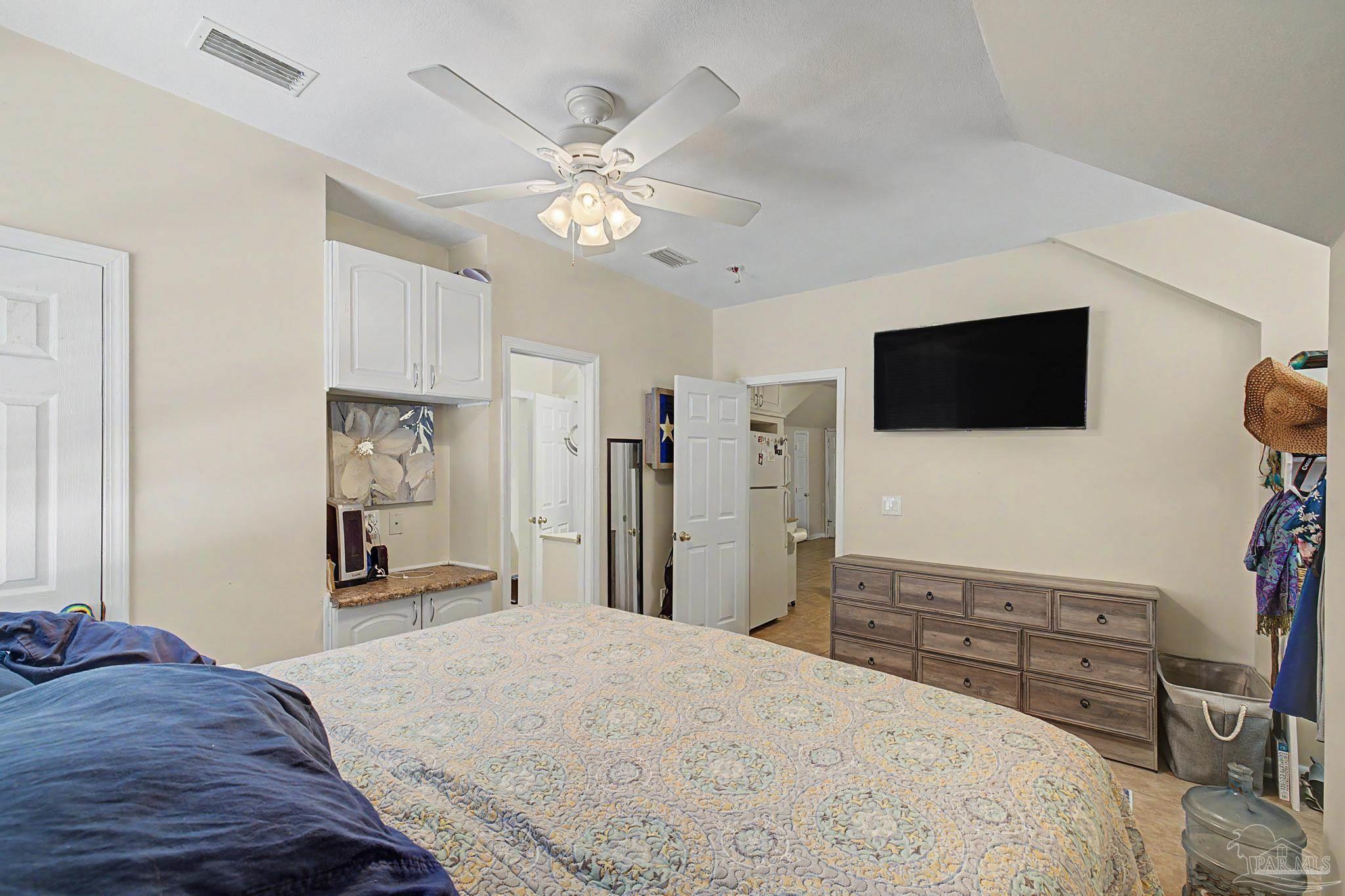 9717 Mobile Highway Pensacola FL 32526