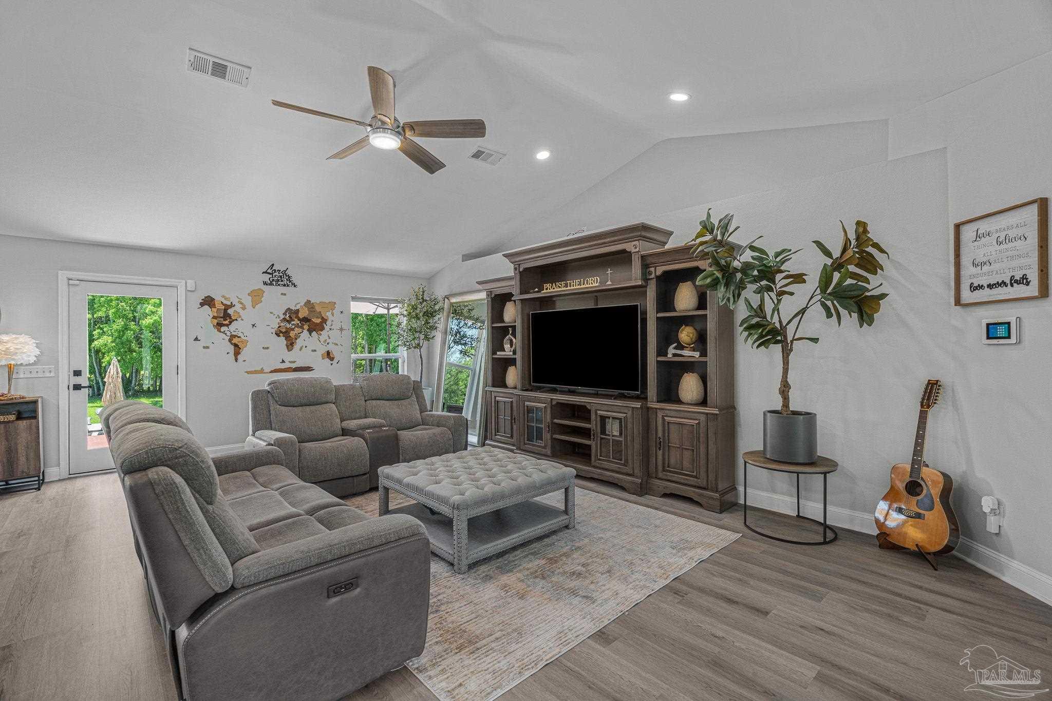 435 Meander Lane Cantonment FL 32533