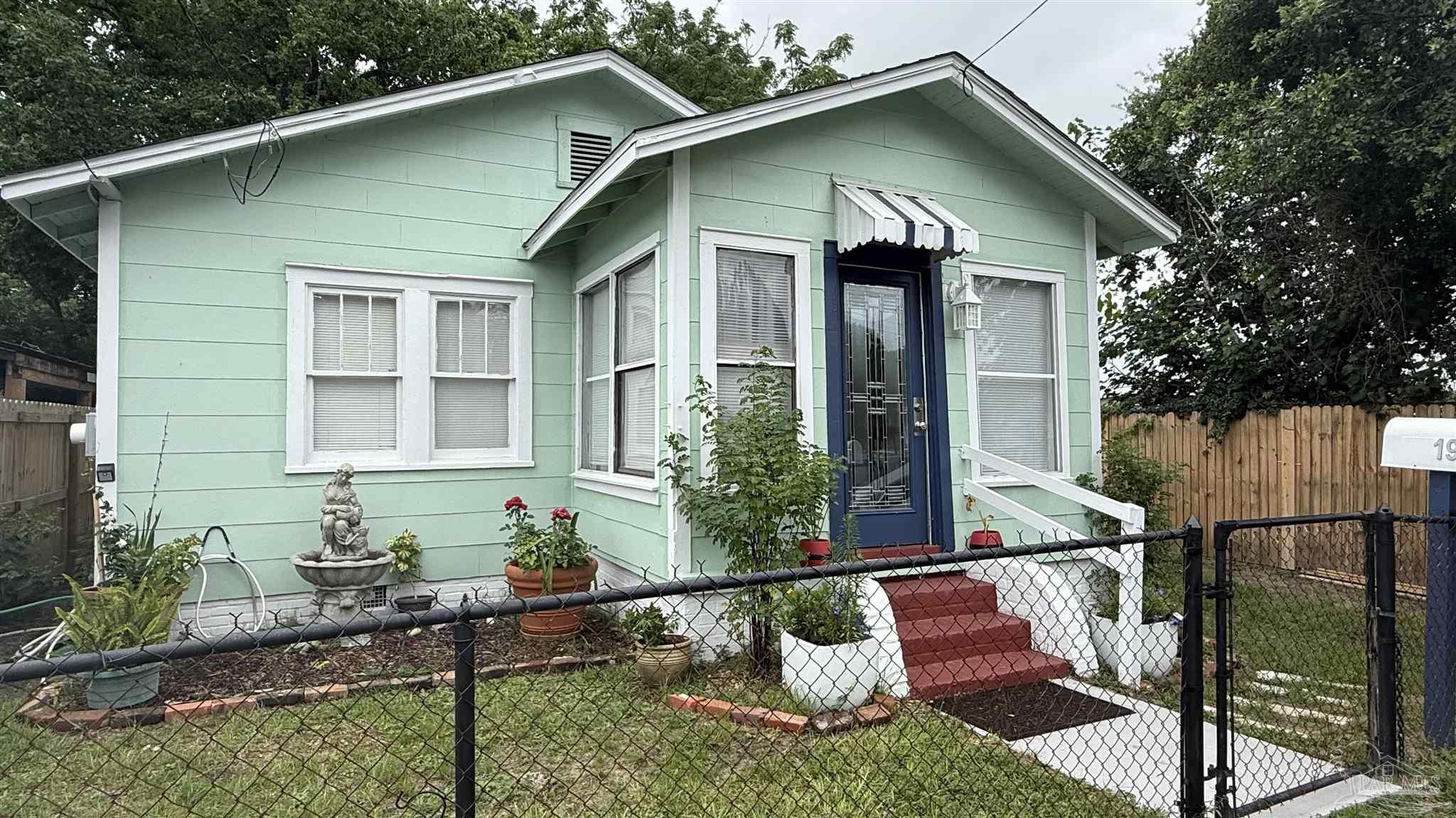19 N G Street Pensacola FL 32502