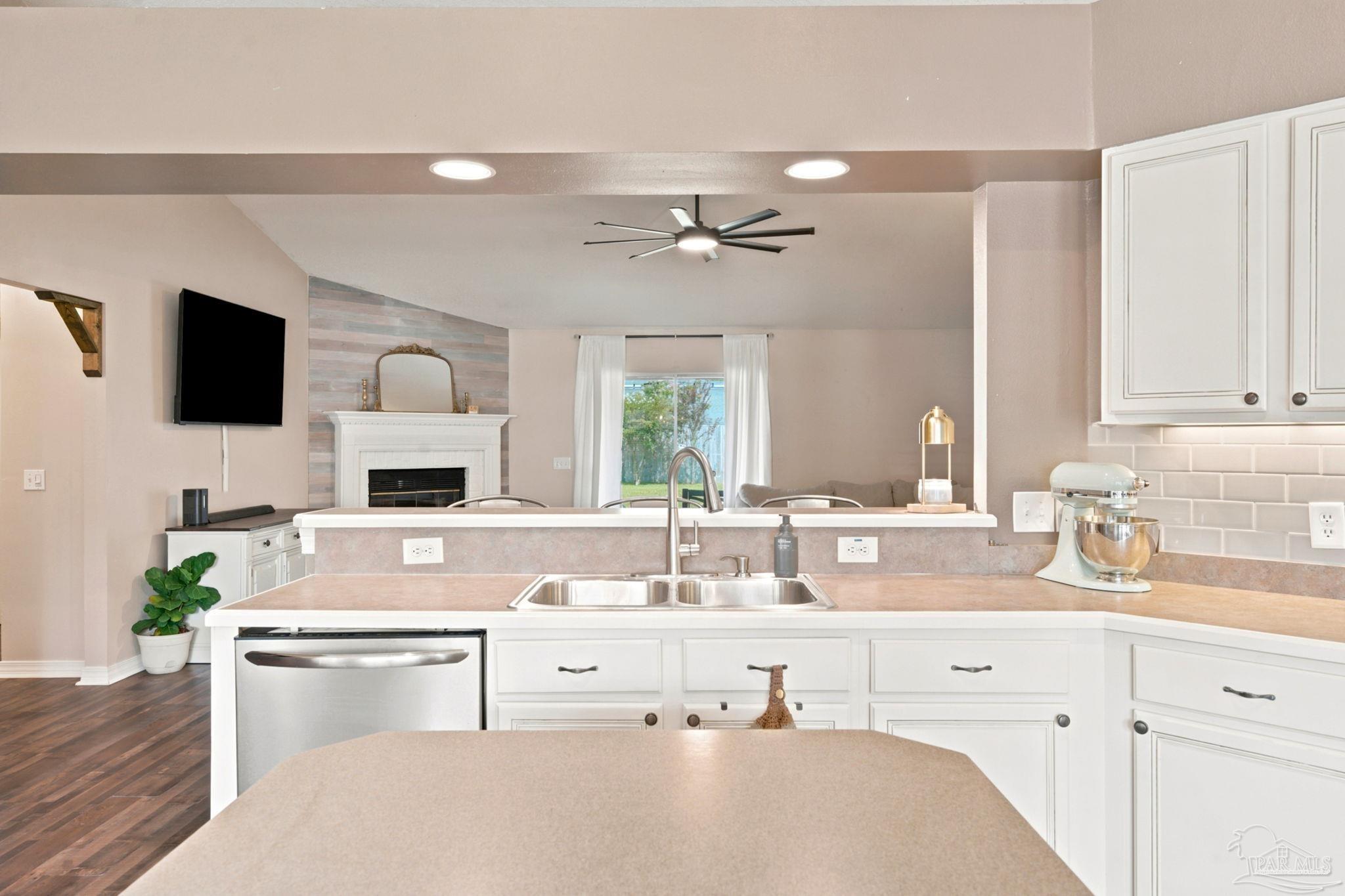 7042 Marissa Point Lane Milton FL 32570
