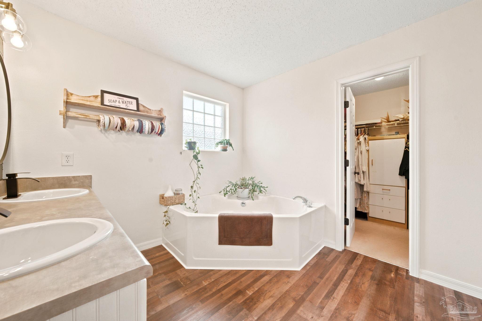 7042 Marissa Point Lane Milton FL 32570