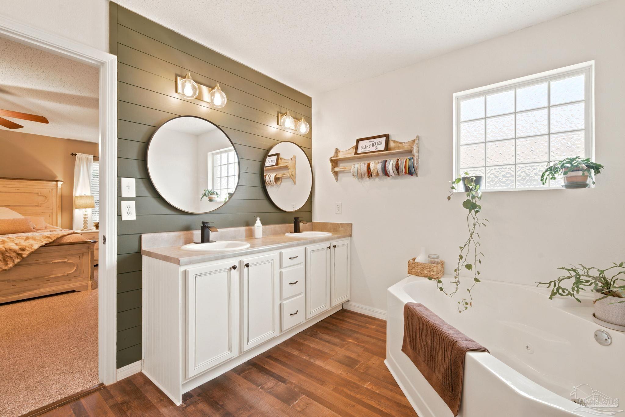 7042 Marissa Point Lane Milton FL 32570