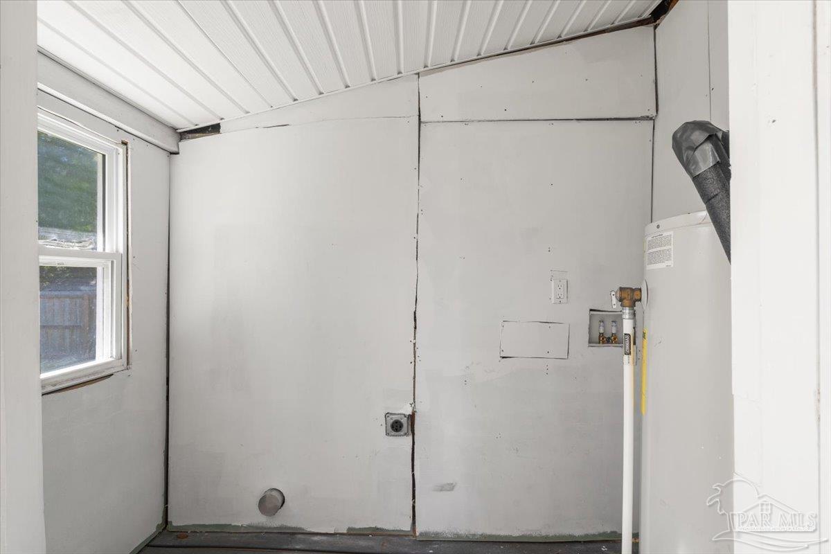 1341 E Scott Street Pensacola FL 32503
