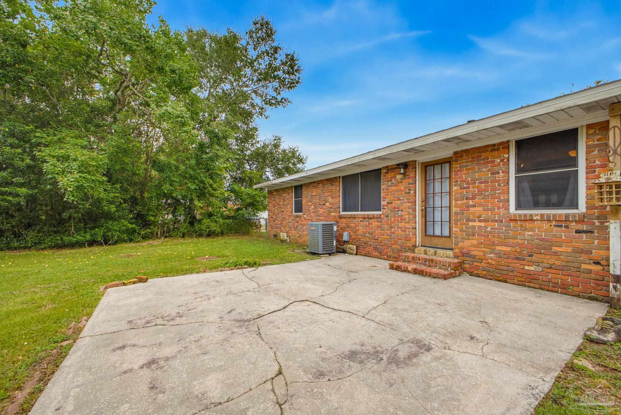 5710 Perkins Street Pensacola FL 32526