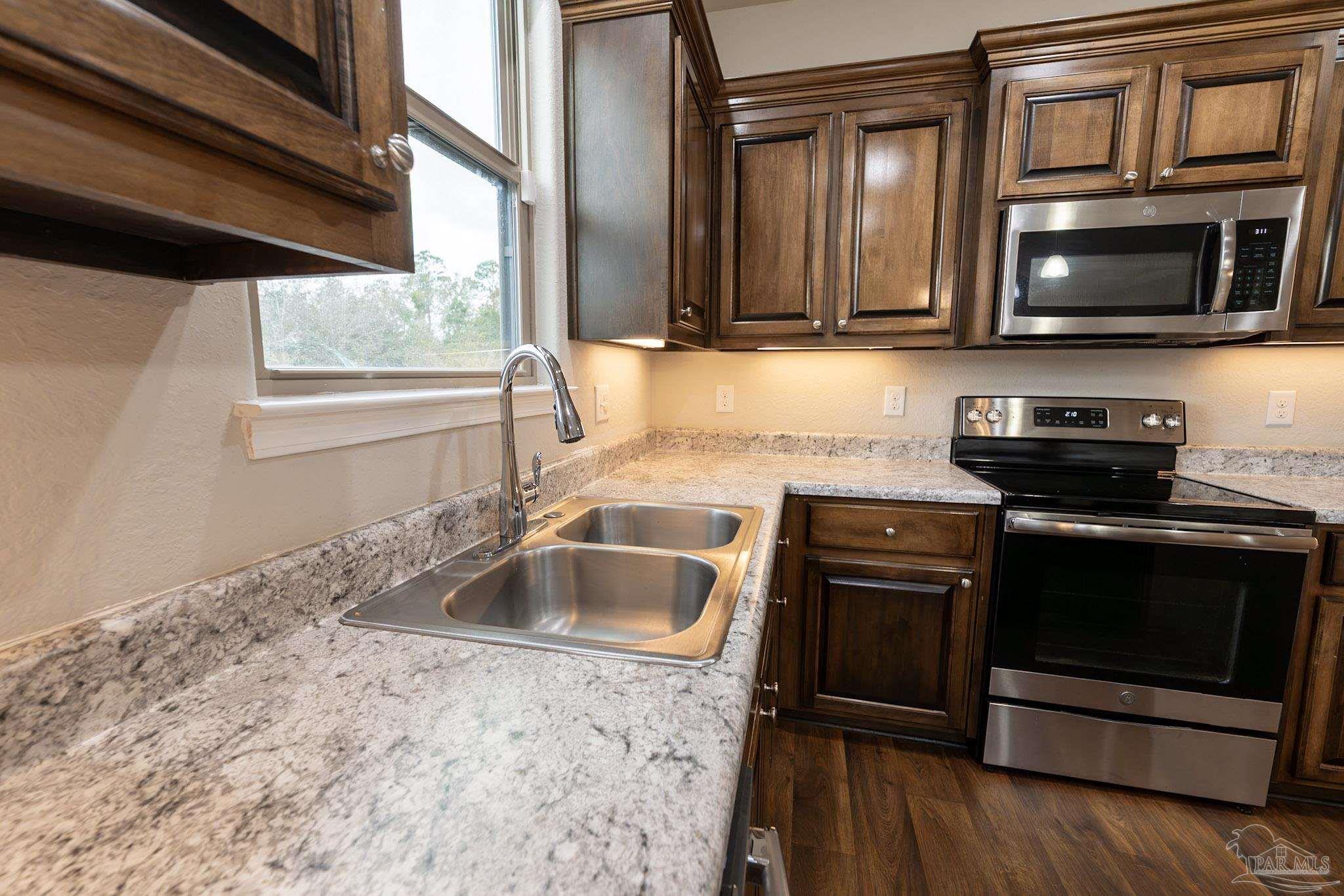 1060 Bretts Way Cantonment FL 32533