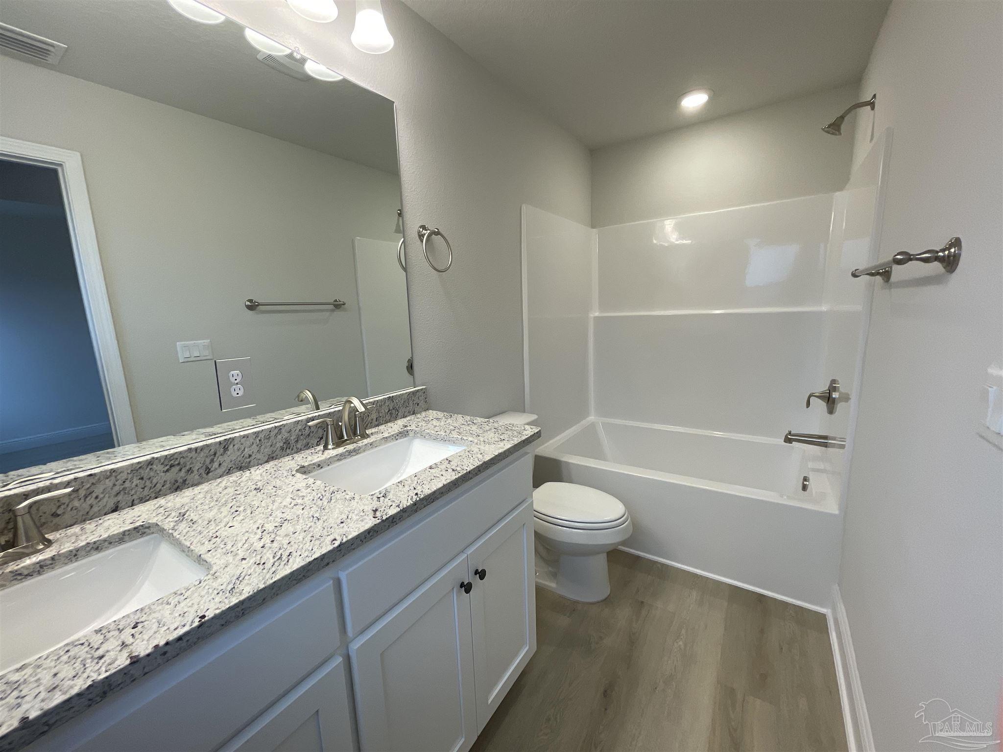 1074 Brimwood Circle # 9a Cantonment FL 32533