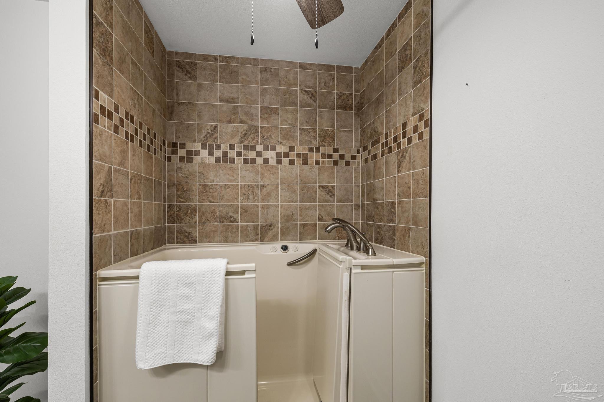 609 E Fisher Pensacola FL 32503