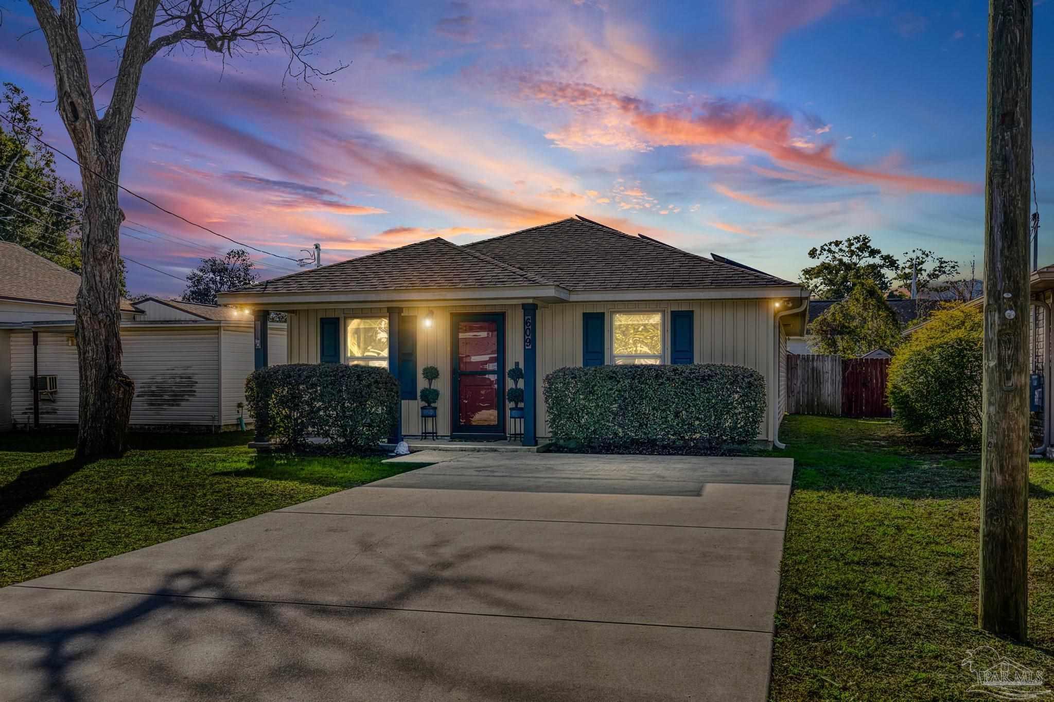 609 E Fisher Pensacola FL 32503