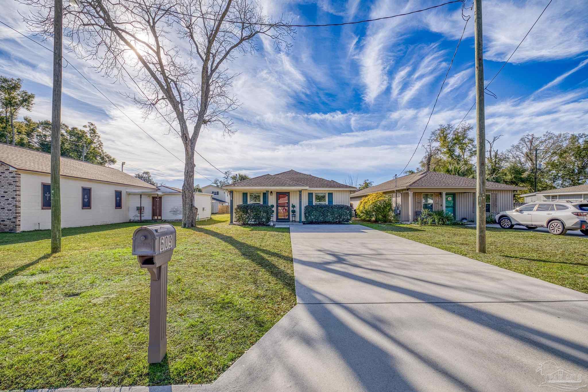 609 E Fisher Pensacola FL 32503