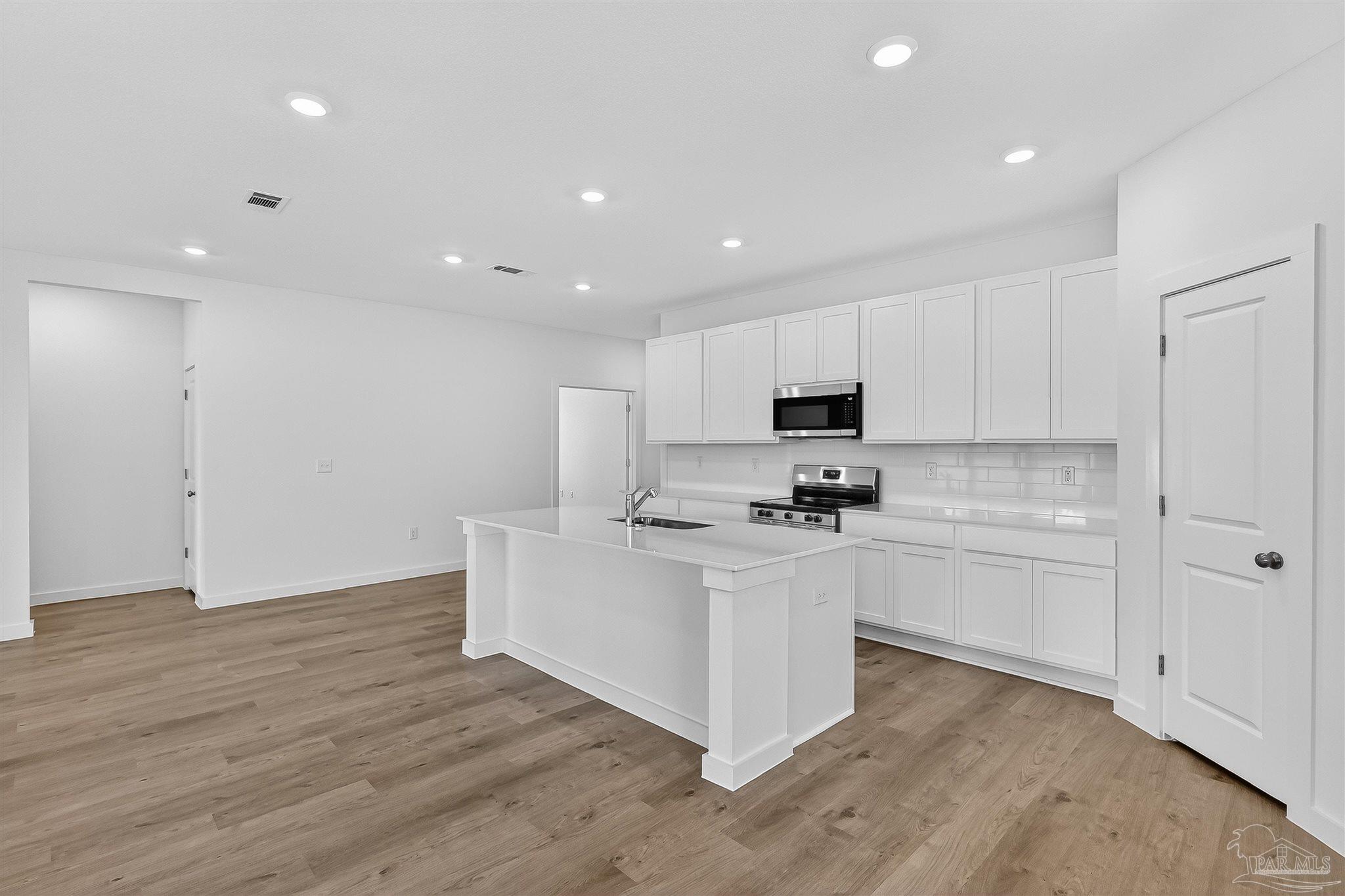 5979 Serrate St # 30j Pace FL 32571