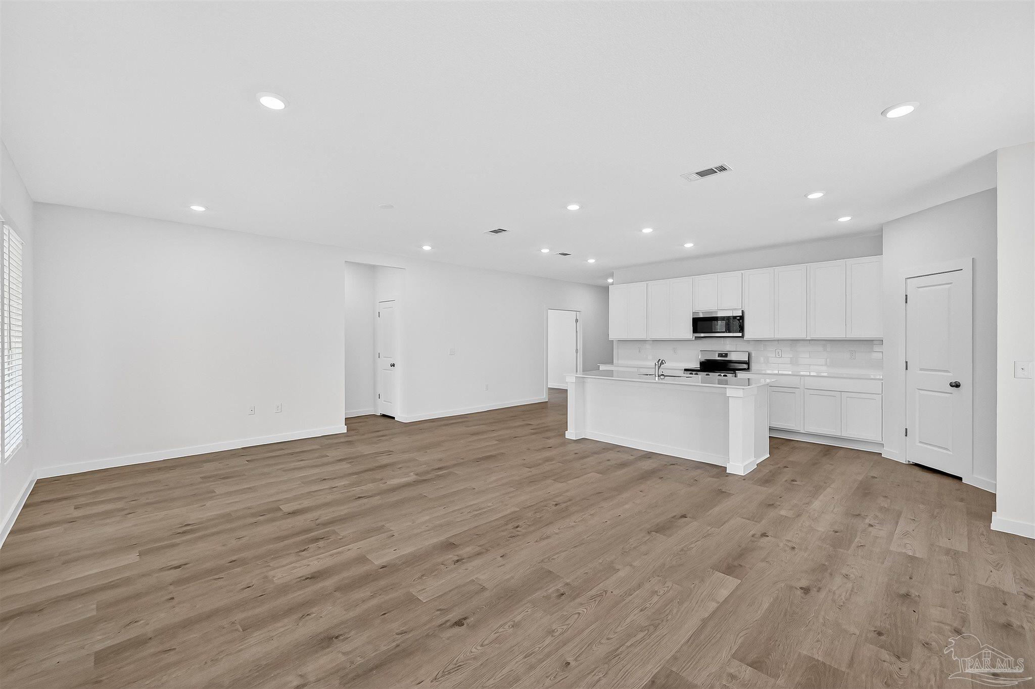 5979 Serrate St # 30j Pace FL 32571