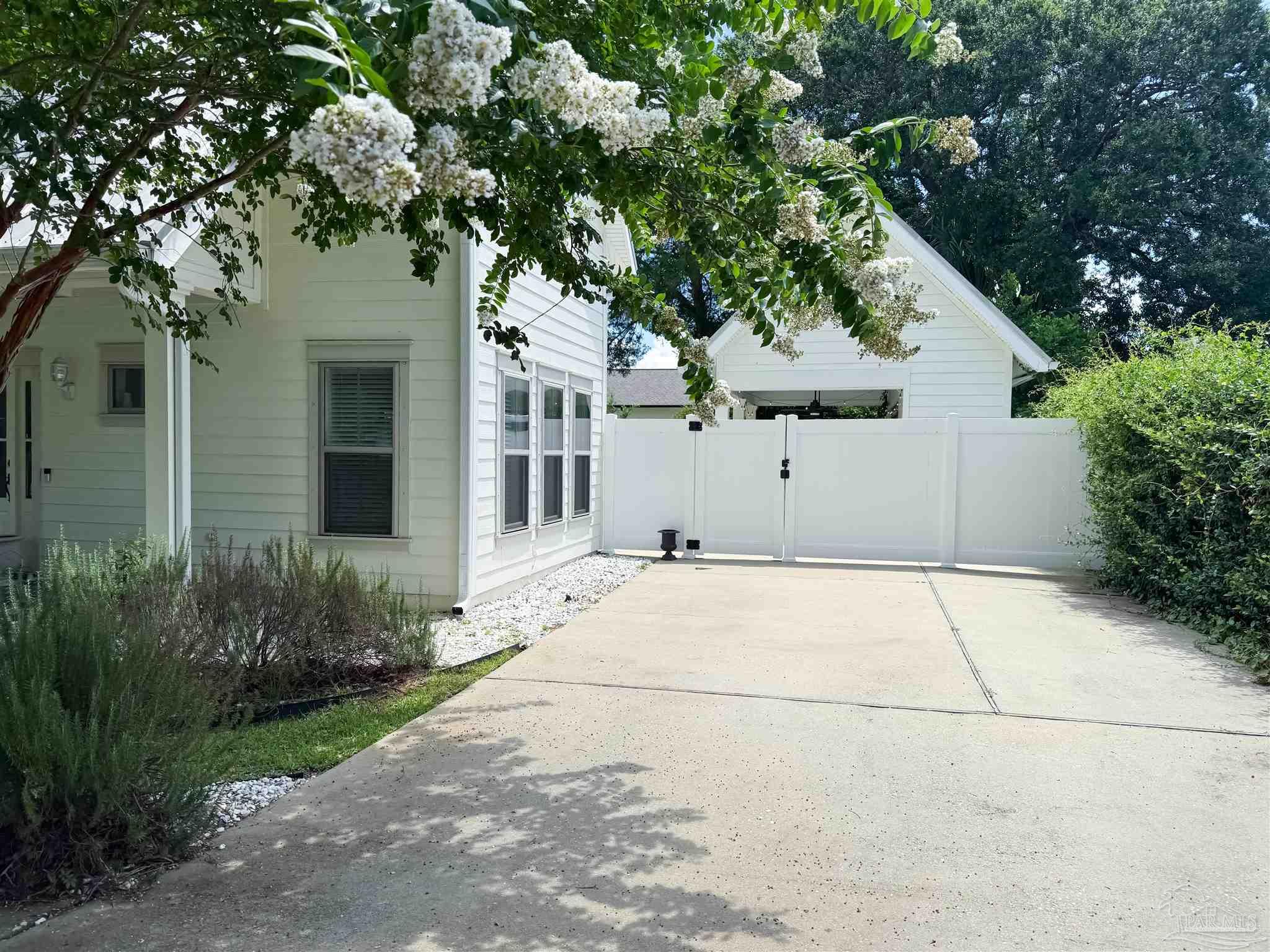 2820 N 14th Avenue Pensacola FL 32503