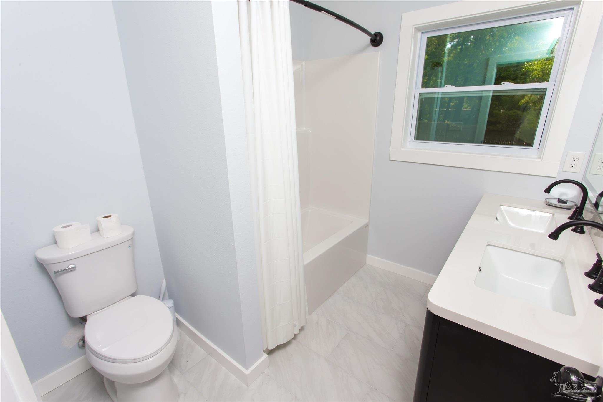 5711 Almax Court Pensacola FL 32506