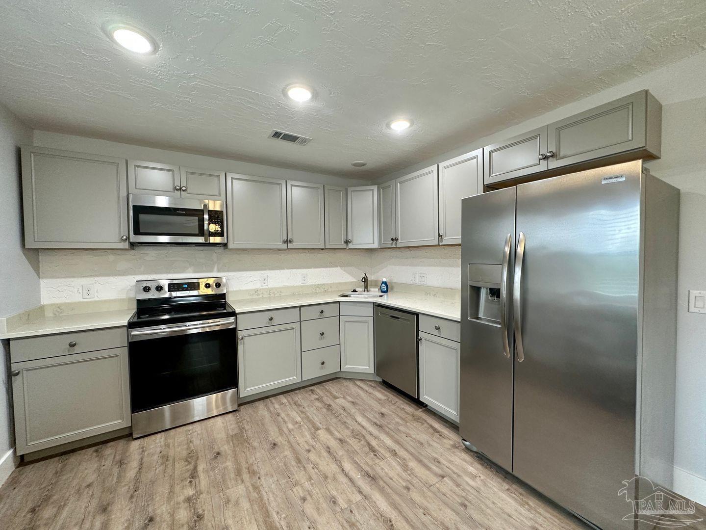 517 W Wright St # B Pensacola FL 32502
