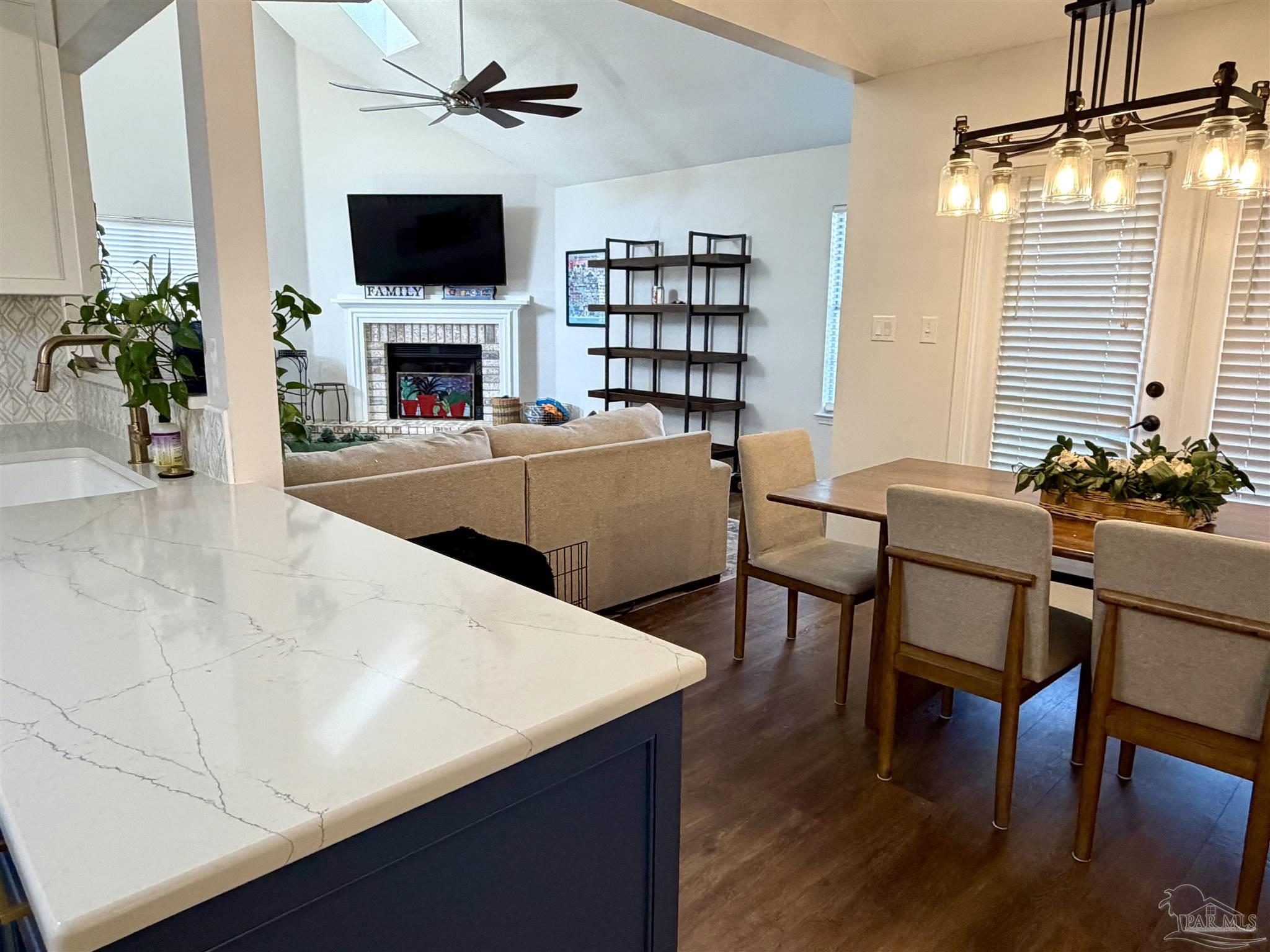 3110 Leesburg Square Pensacola FL 32504