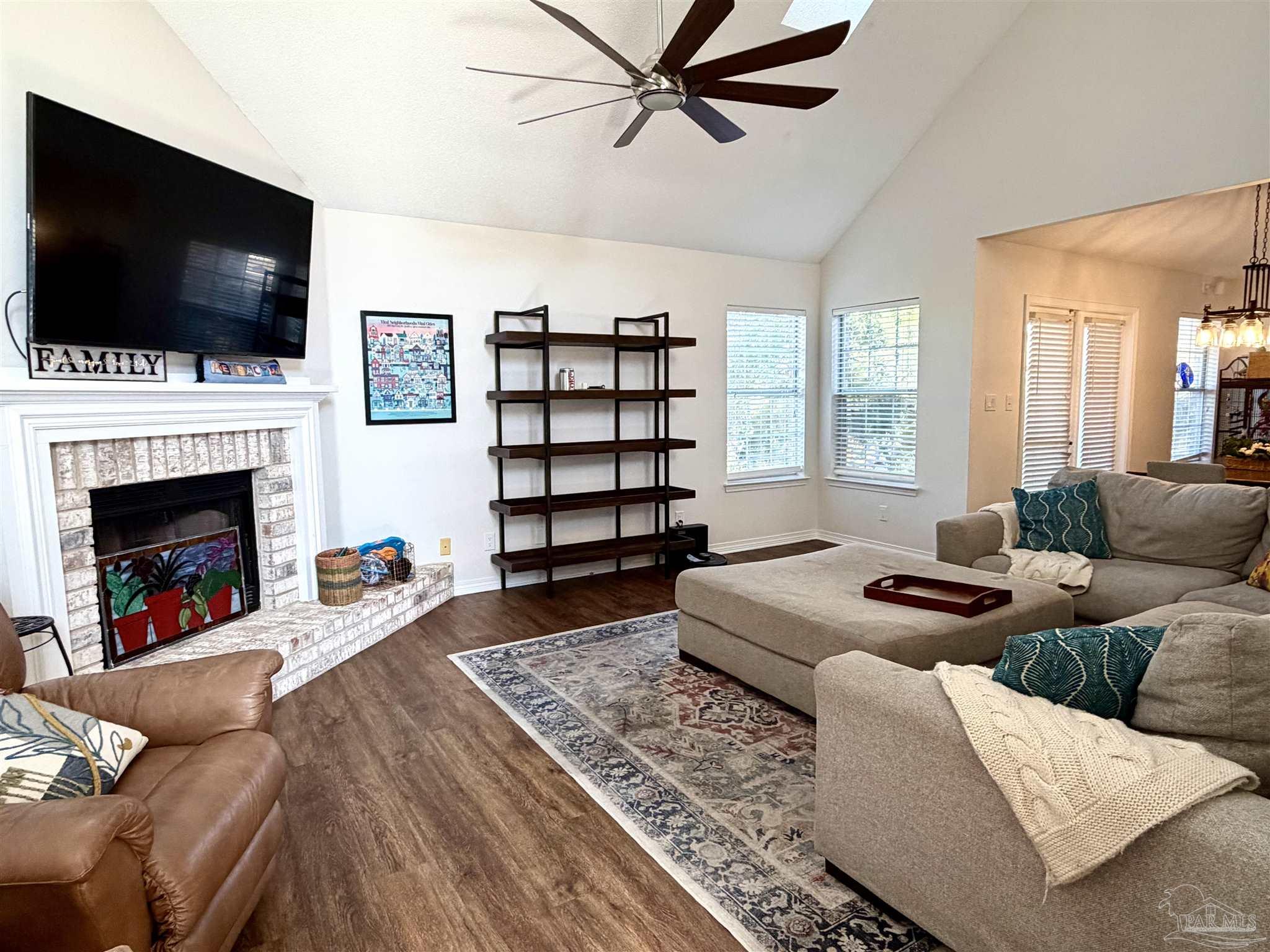 3110 Leesburg Square Pensacola FL 32504