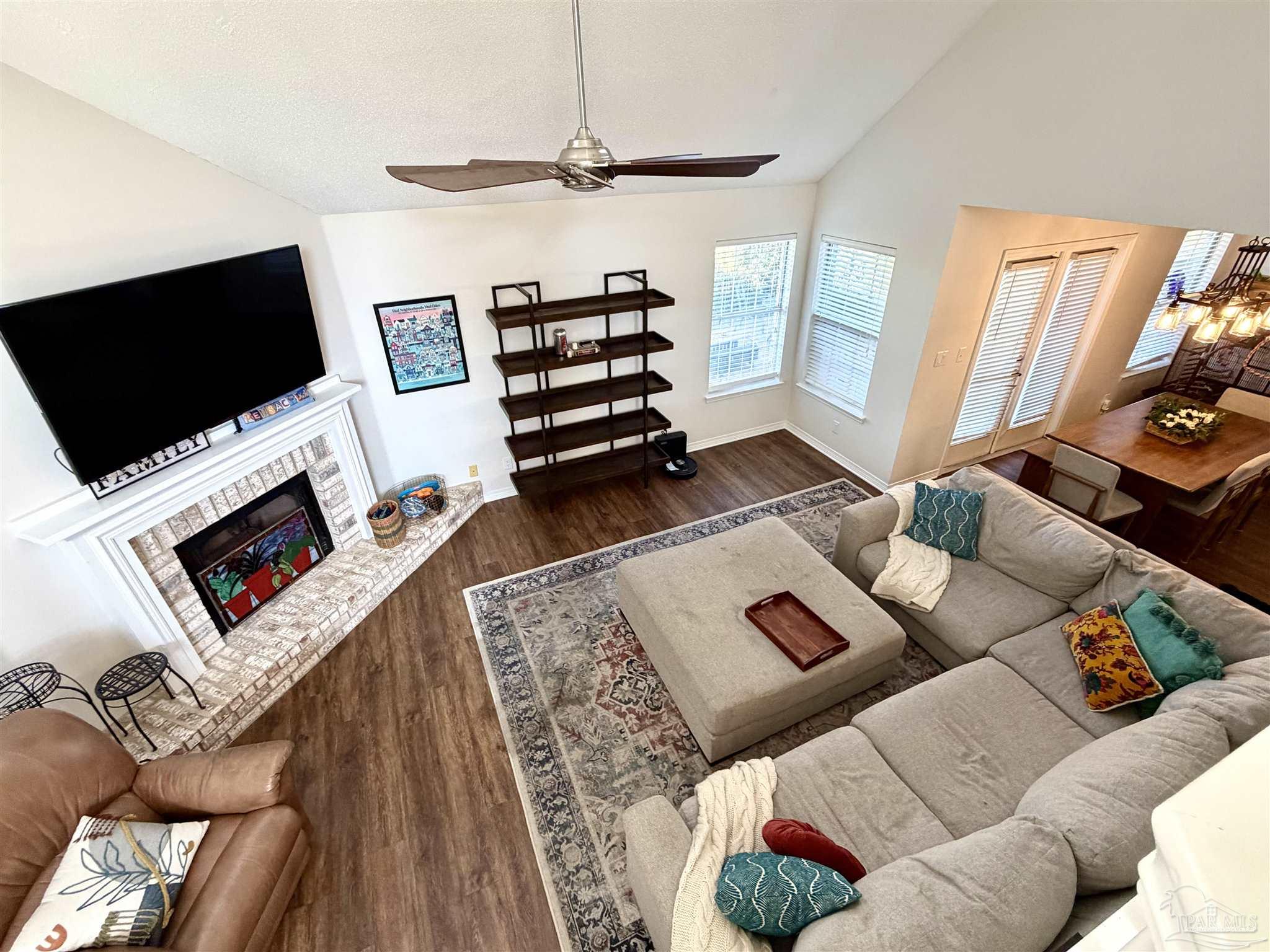 3110 Leesburg Square Pensacola FL 32504